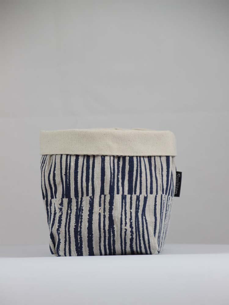 Softpot linen navy blue twigs A.jpg