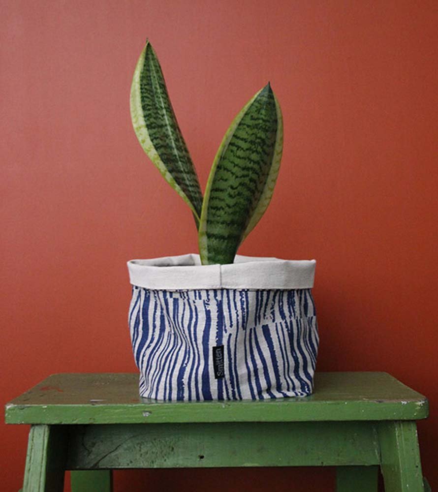 Softpot linen navy blue twigs2.jpg