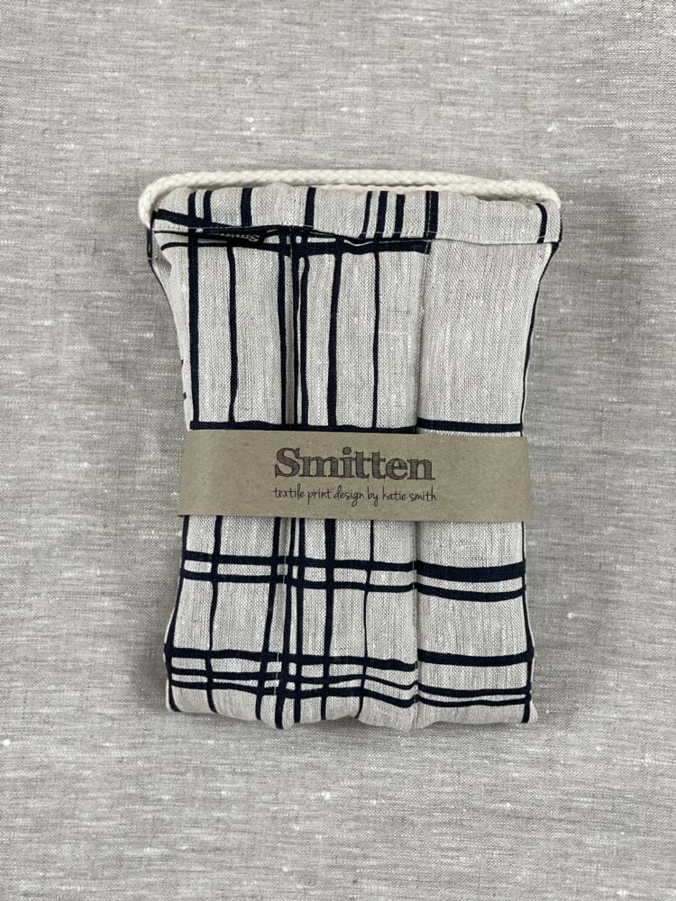 Heatpack black plaid.jpg