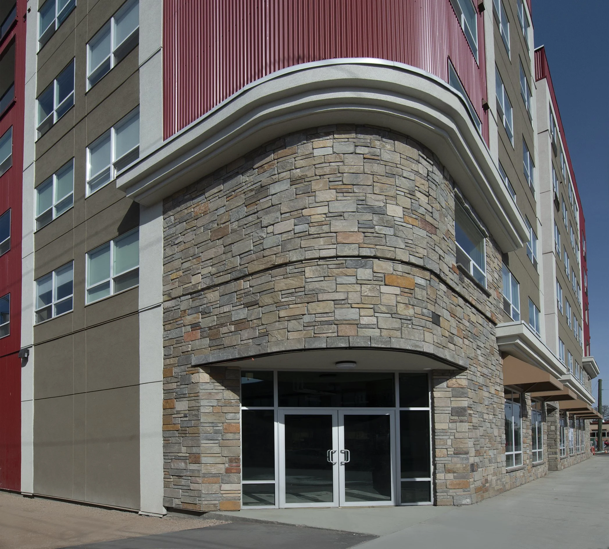 SADDLEBACK 3 COURSE ASHLAR — Pangaea® Natural Stone