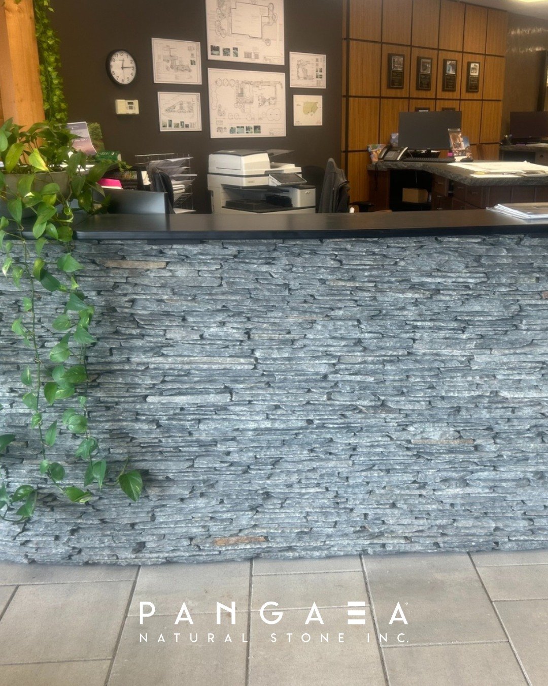When the front desk is this good, you don&rsquo;t mind waiting in line. This stunner at Let&rsquo;s Landscape Together in Burlington, Ontario is rocking our WestCoast&reg; Microledge, and proving that stone can absolutely steal the show.

Big thanks 