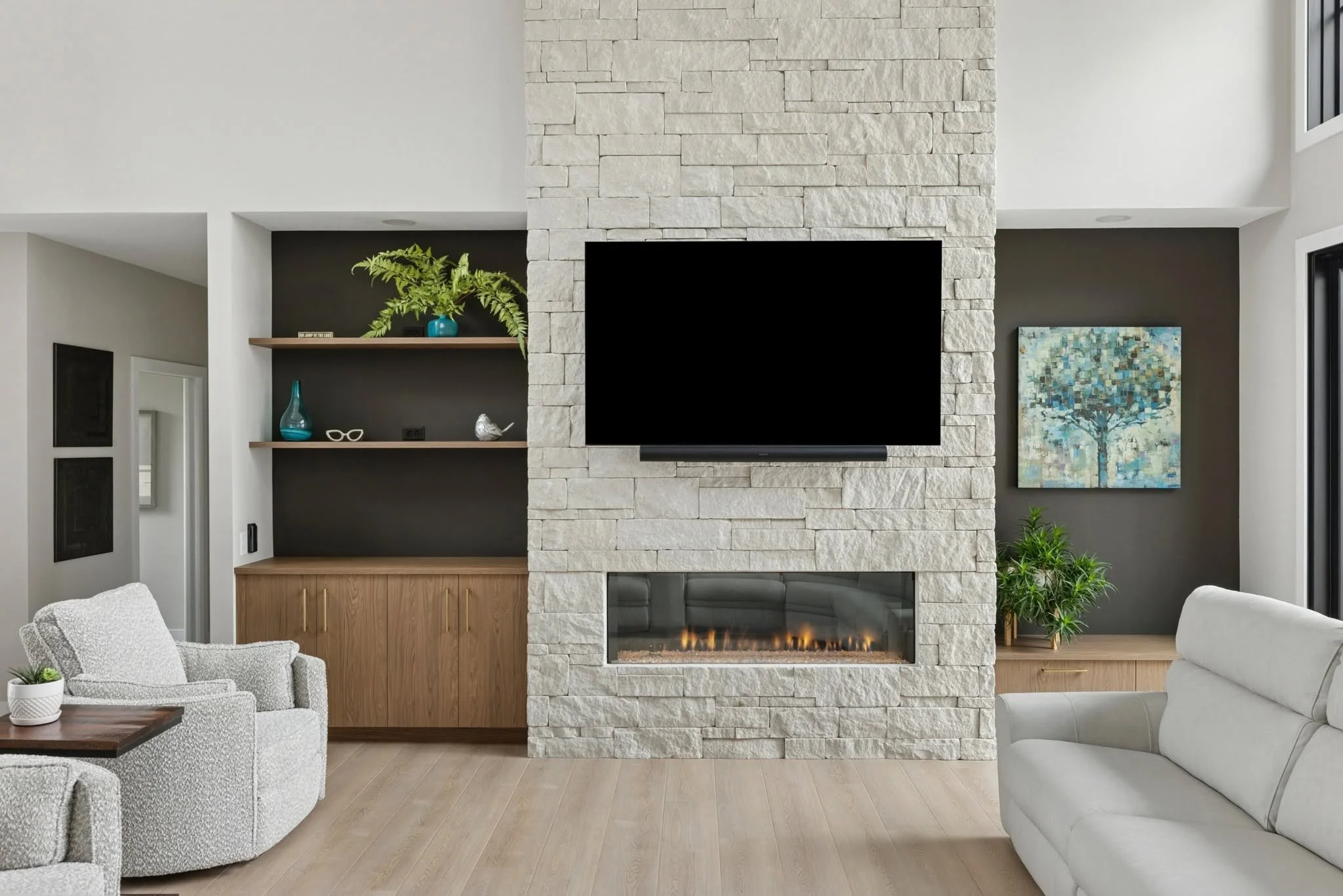 Kings Point 4 Course Ashlar fireplace1.jpg