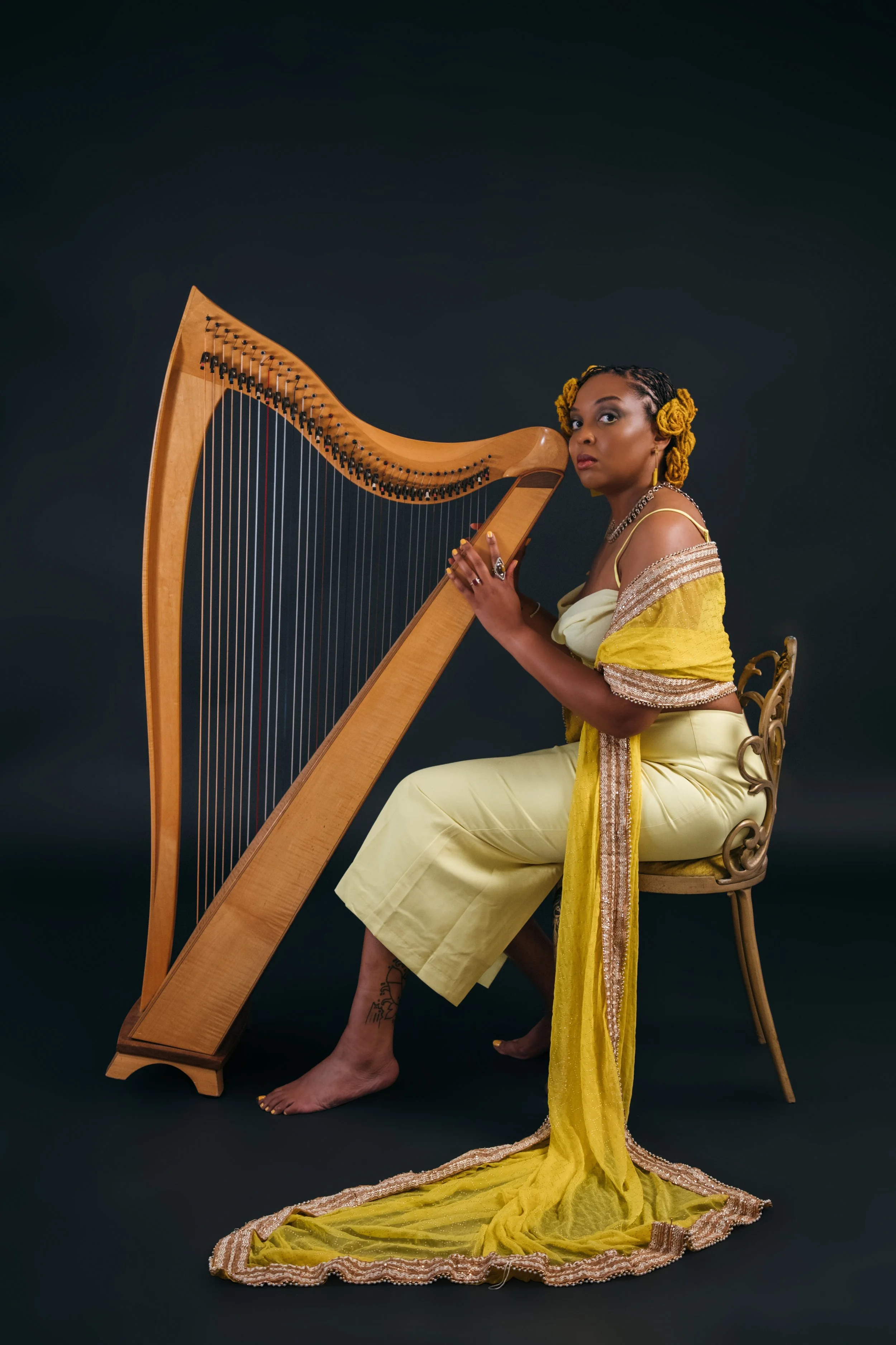 Jess Garland Presents Behind the Strings at AURORA