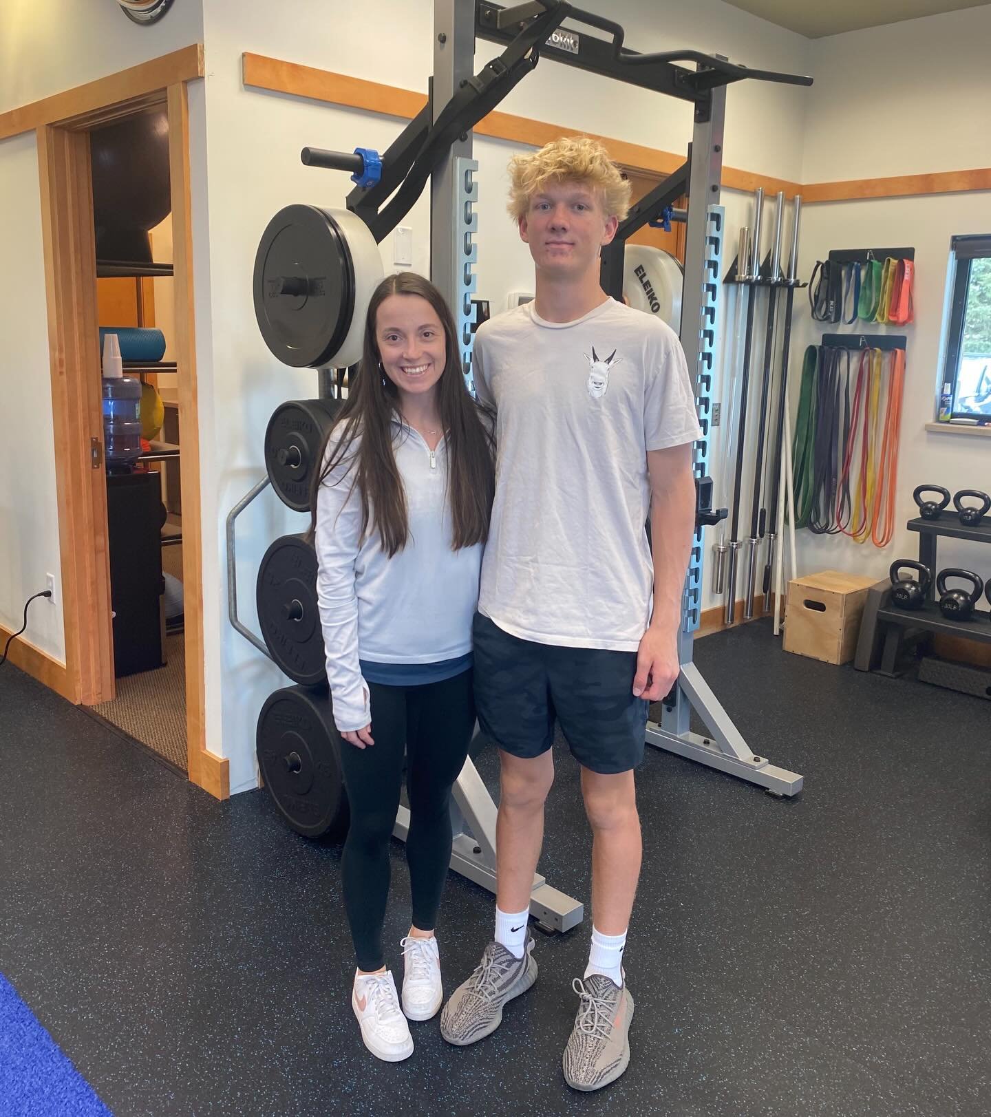 Dynamic duo right here 🔥 

Dr. Briana is helping Hayden rehab through track season so he can feel good running and crush some PRs while he&rsquo;s at it!

Way to work Hayden! Keep up the good work 💪🏼 We are proud of you!