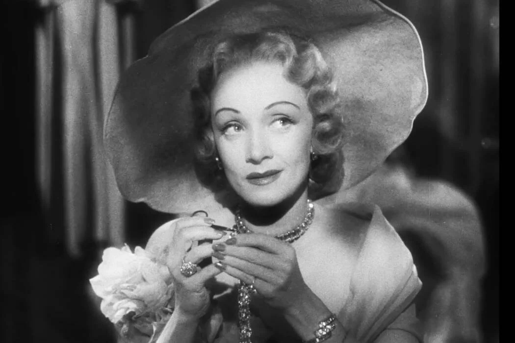 marlene dietrich style stage fright
