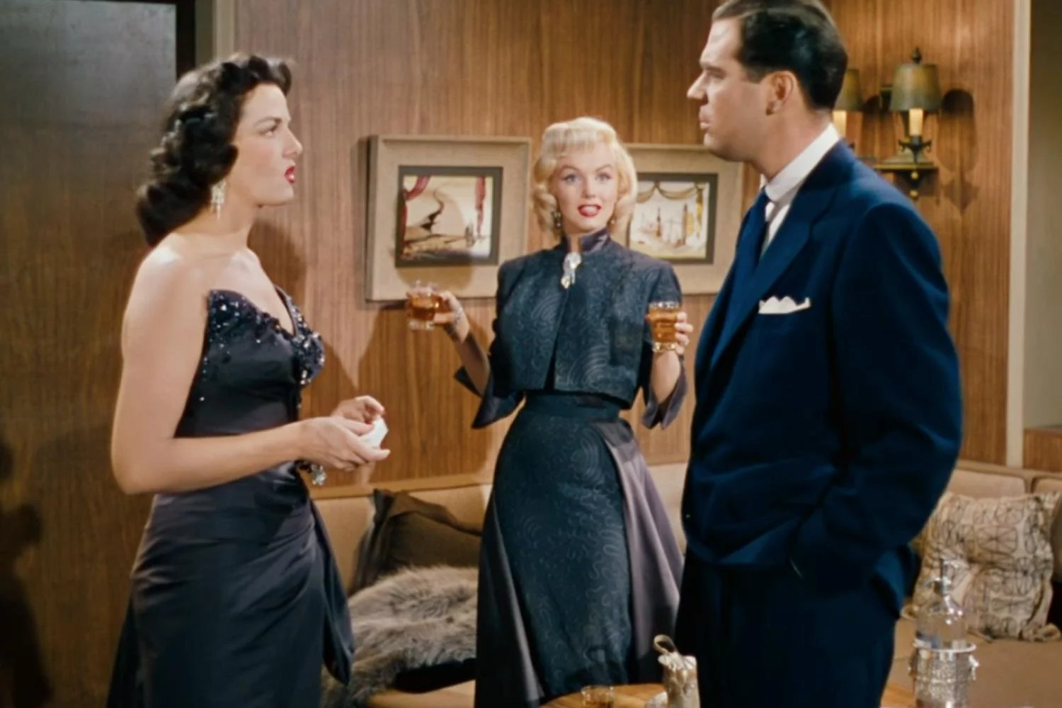 marilyn monroe gentlemen prefer blondes outfits