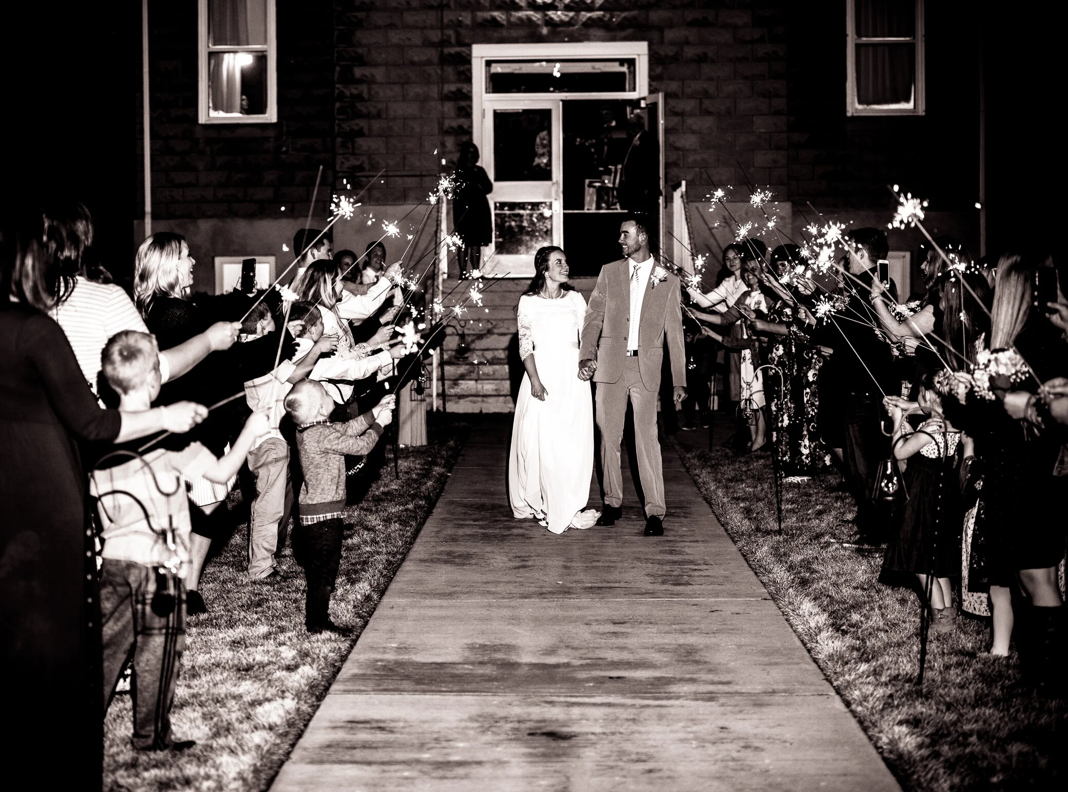 CarolLee_Photo_DK_Elko_Wedding_Photographer_Spring_Creek_Wedding_Photographer_Carlin_Wedding_Photographer -26.jpg