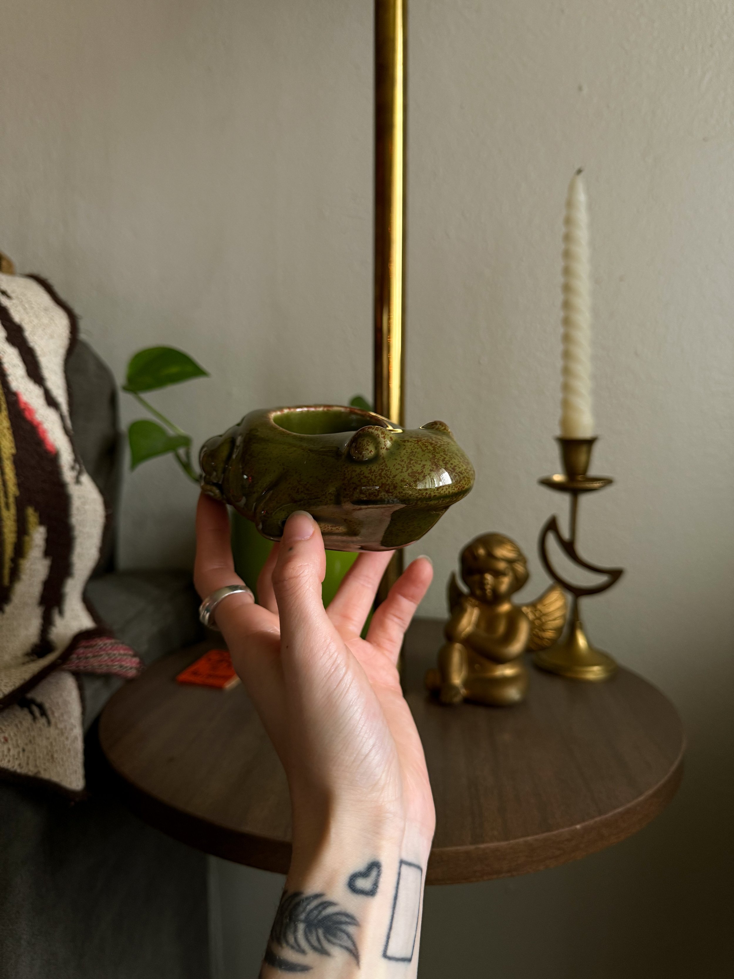 VTG Ceramic Frog Candle Holder