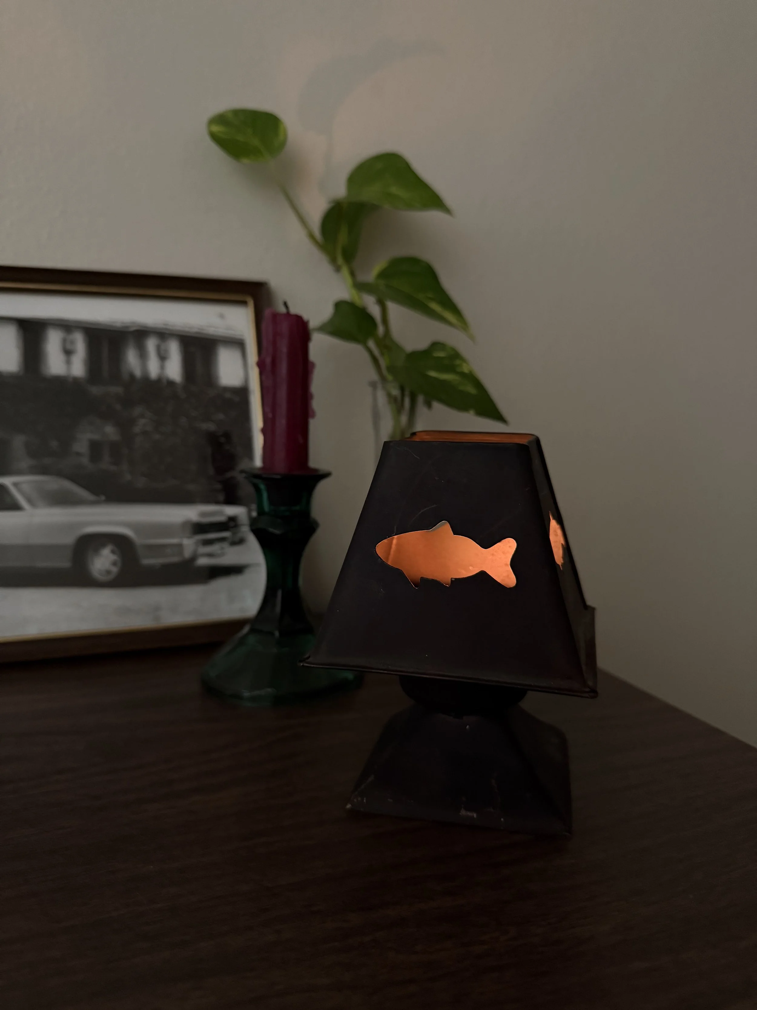 VTG Metal Fish Tealight Lamp