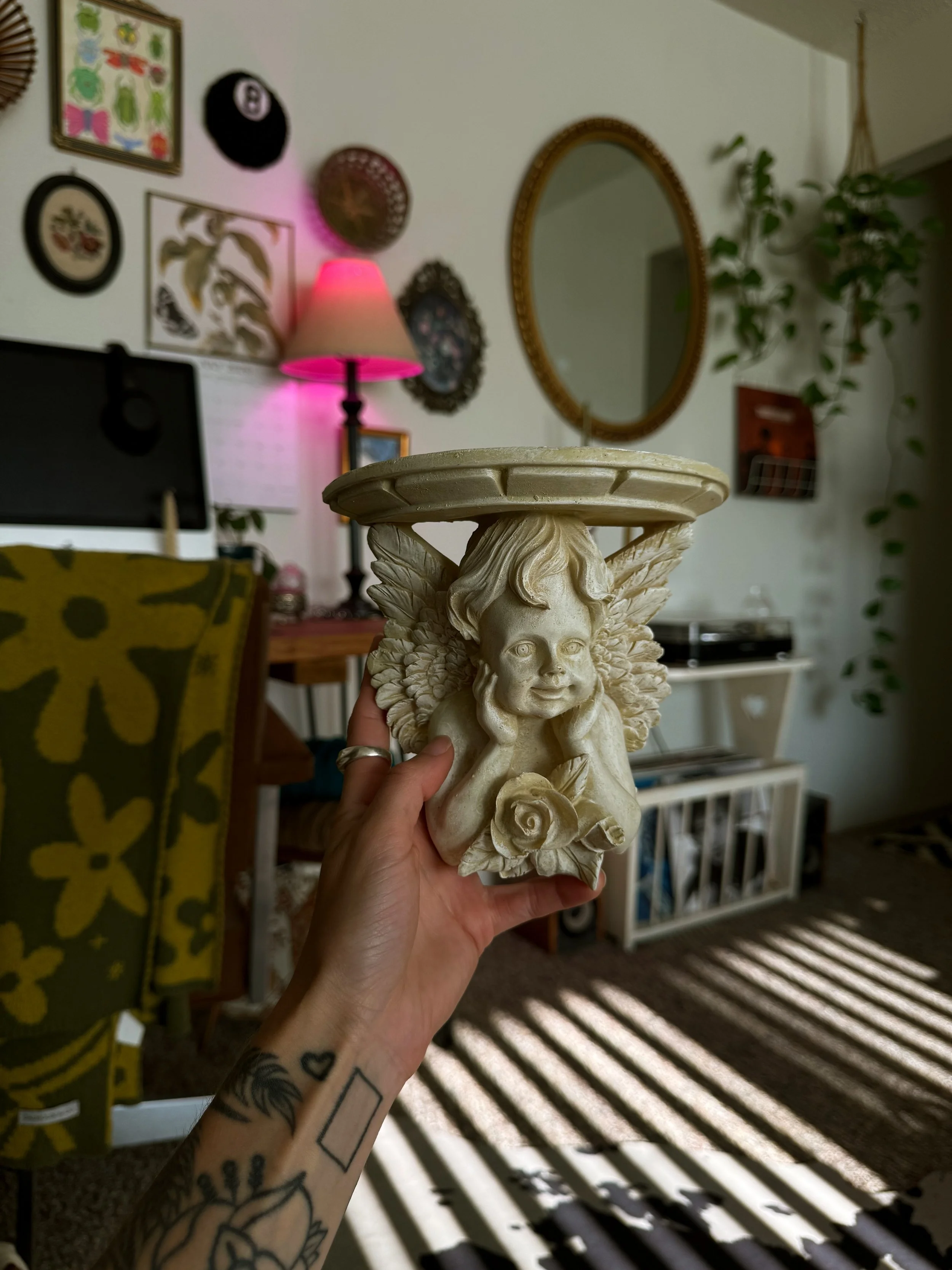 VTG Cherub Mini Shelf