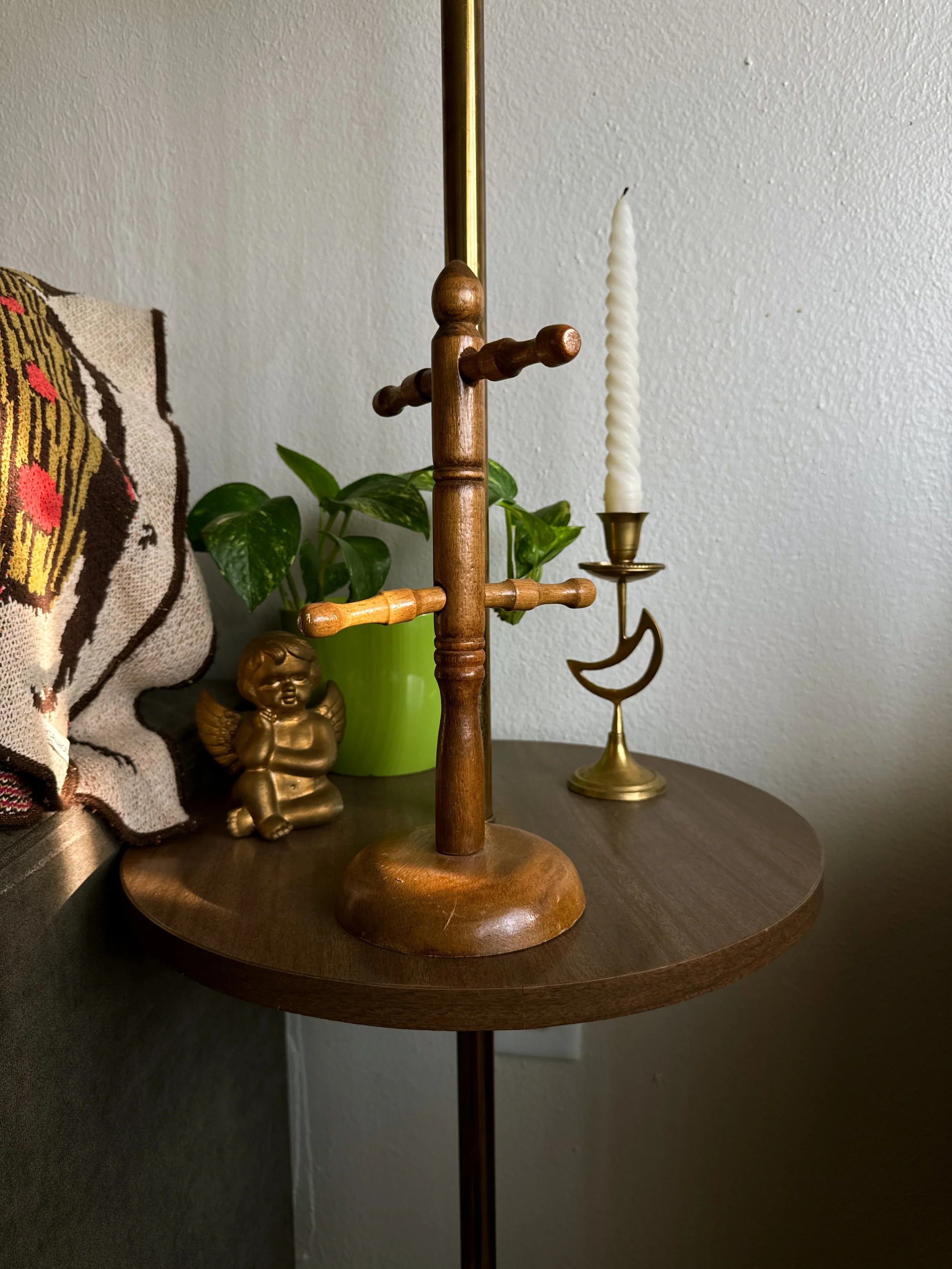Vtg Wooden Mug Tree