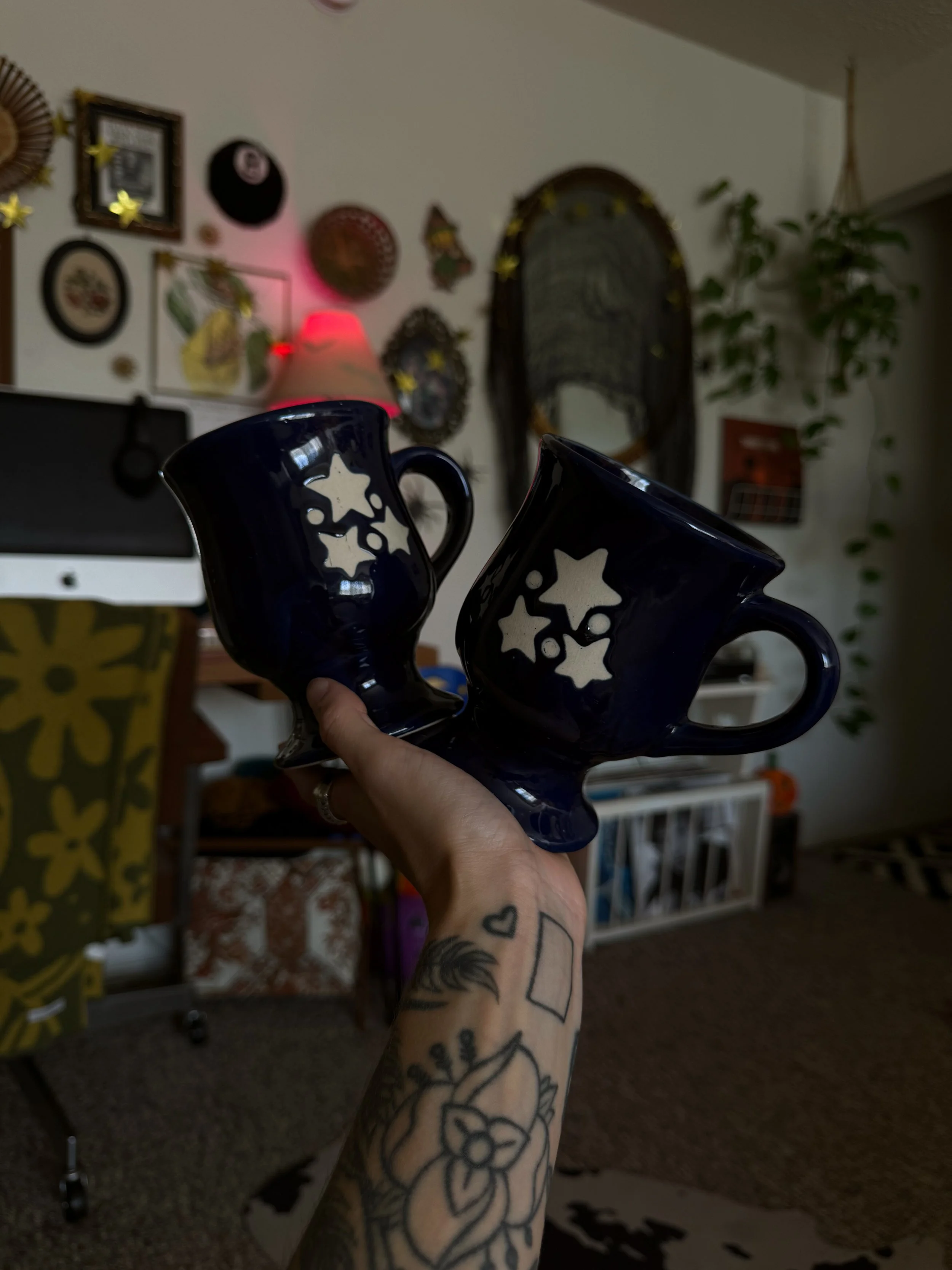 Vtg Ceramic Star Mugs