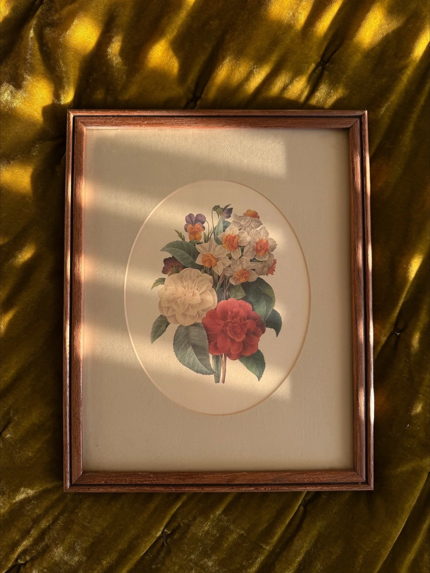VTG Wooden Floral Frame