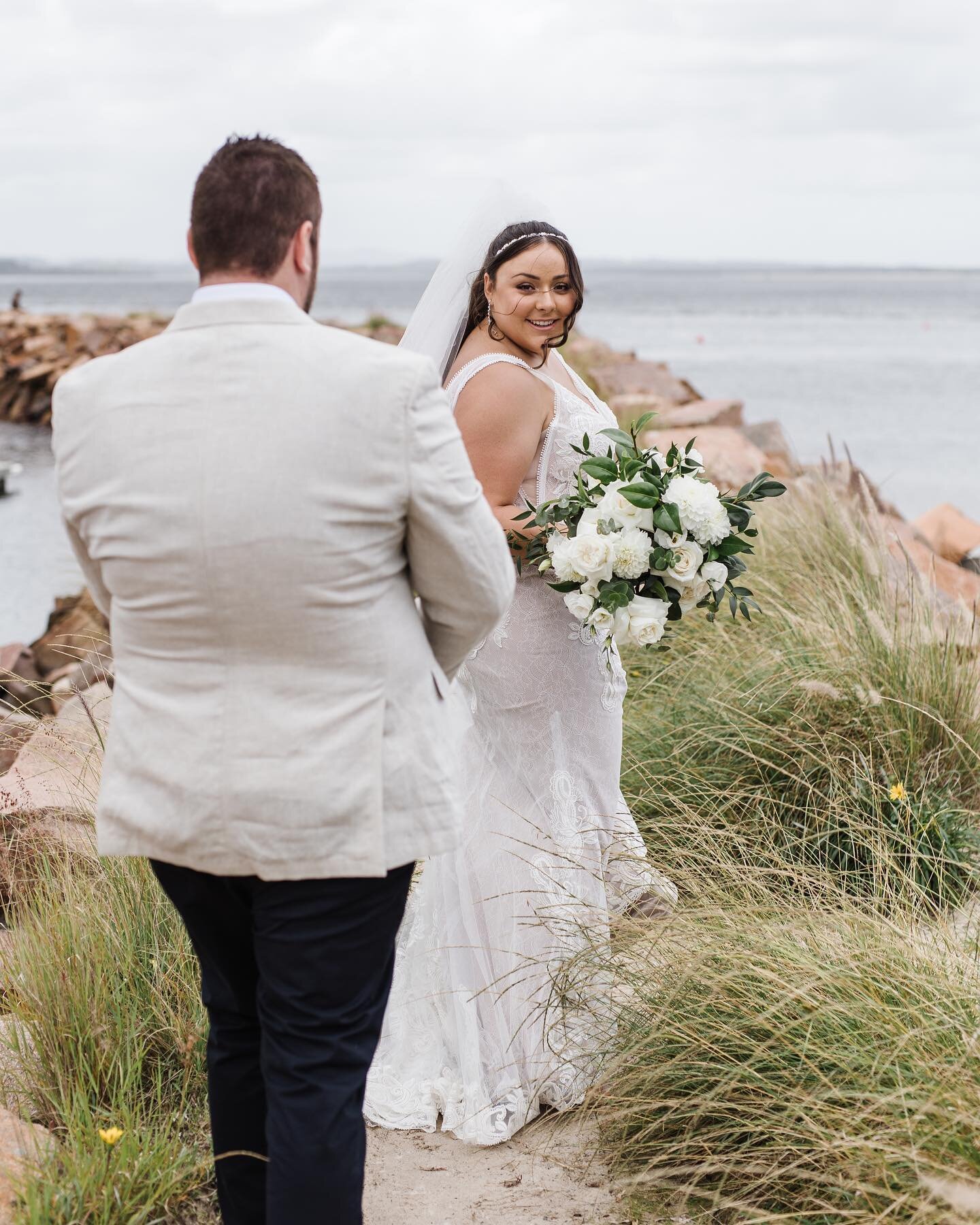 Not even close to a few gorgeous pieces of Jess and Trent&rsquo;s wedding 😍
@weddings_saltwaterfingalbay @wedding.road @a_beautiful_occasion @loveglowsletterslightslove