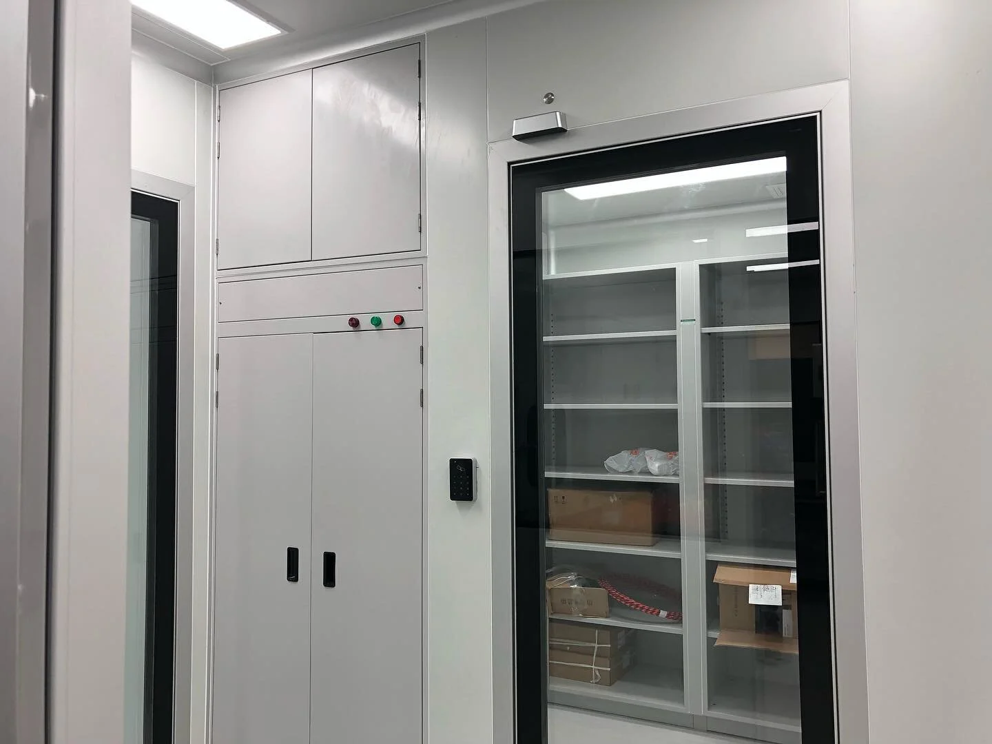 ShingShun 成信 Cleanroom Hong Kong / Clean booth / Radiation shielding