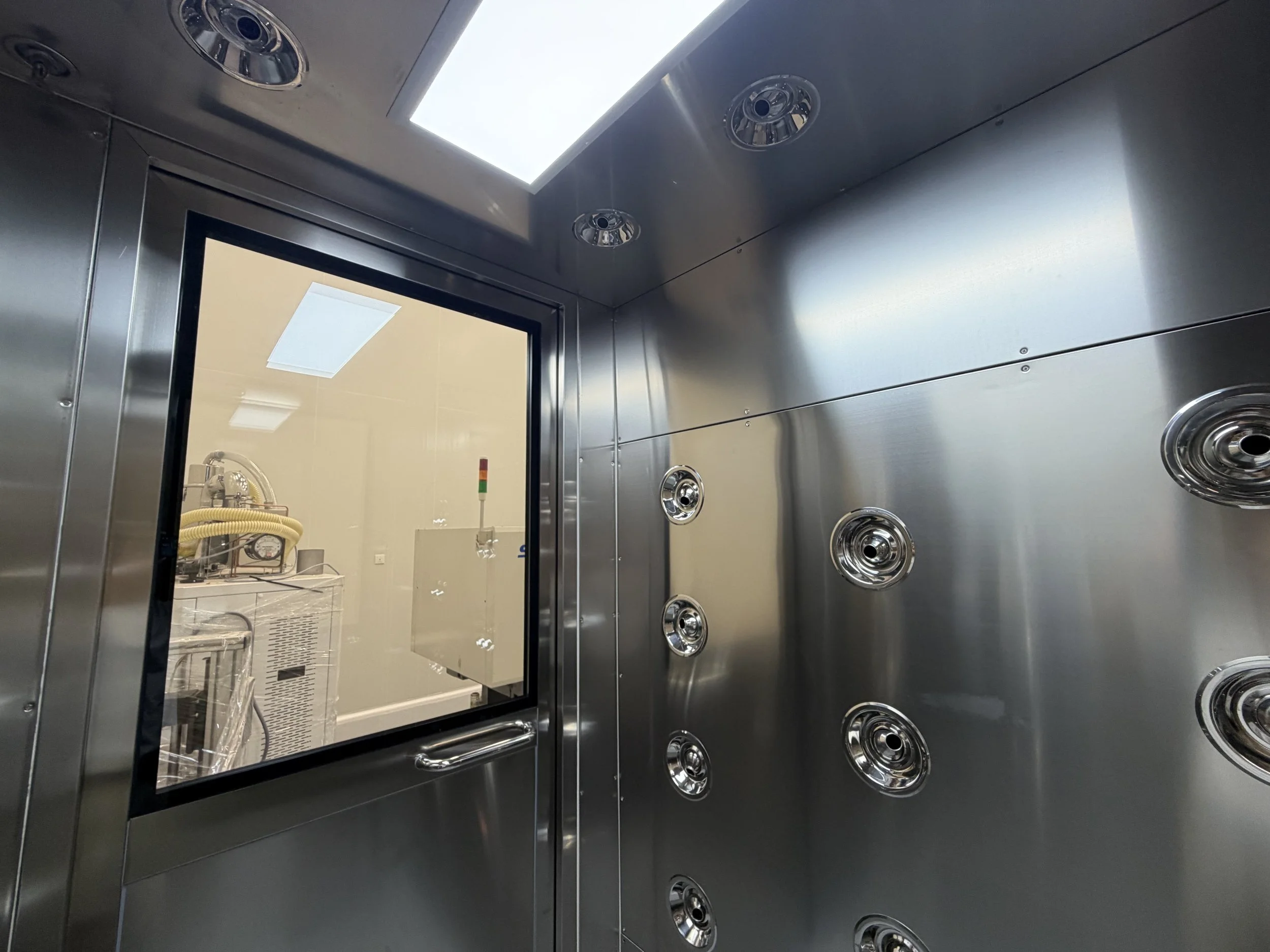 air shower passbox air shower pass through hatch air shower transfer hatch cleanroom hong kong buffer room 空氣浴塵 風淋傳遞箱 風淋室 香港 無塵車間 潔淨車間