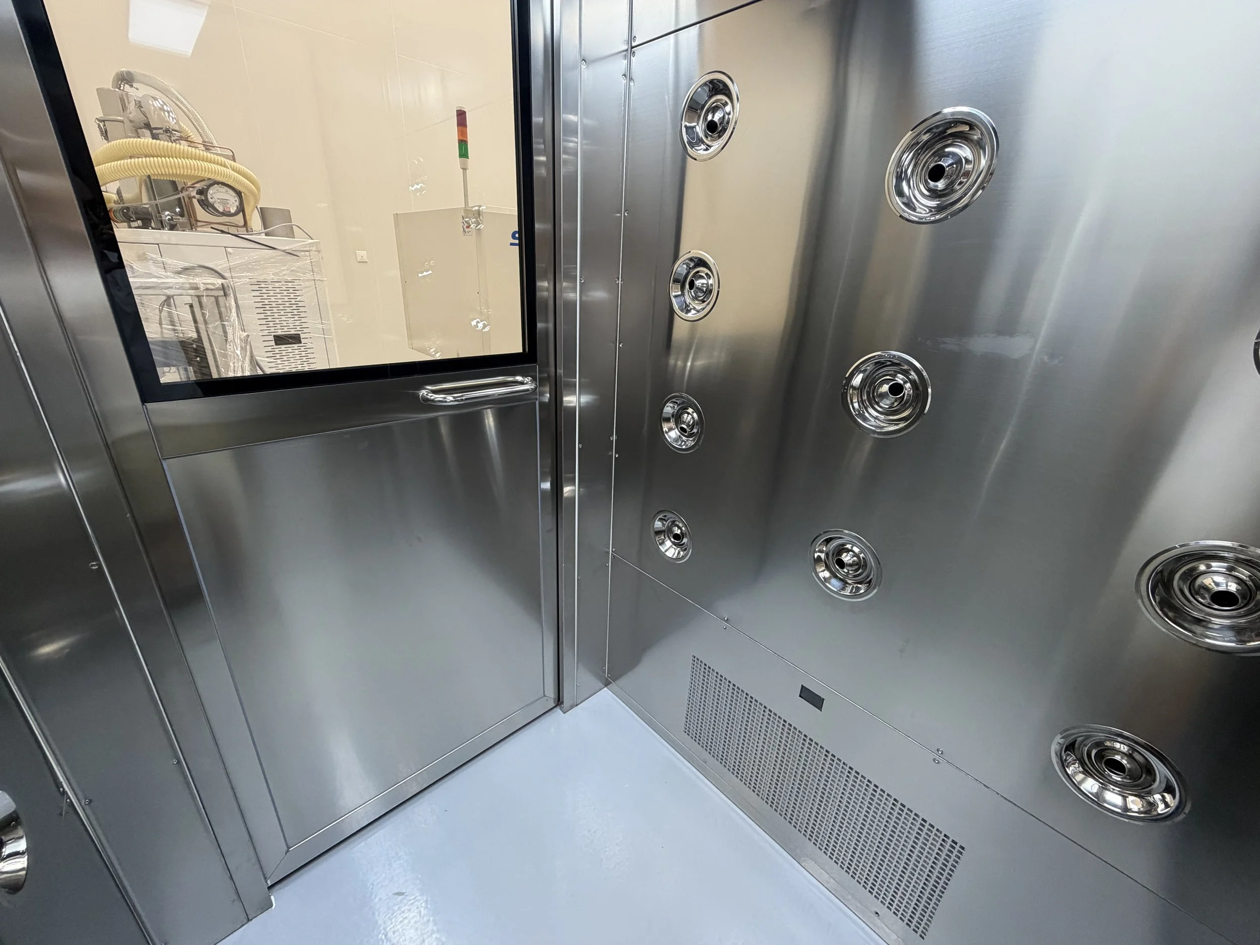 air shower passbox air shower pass through hatch air shower transfer hatch cleanroom hong kong buffer room 空氣浴塵 風淋傳遞箱 風淋室 香港 無塵車間 潔淨車間