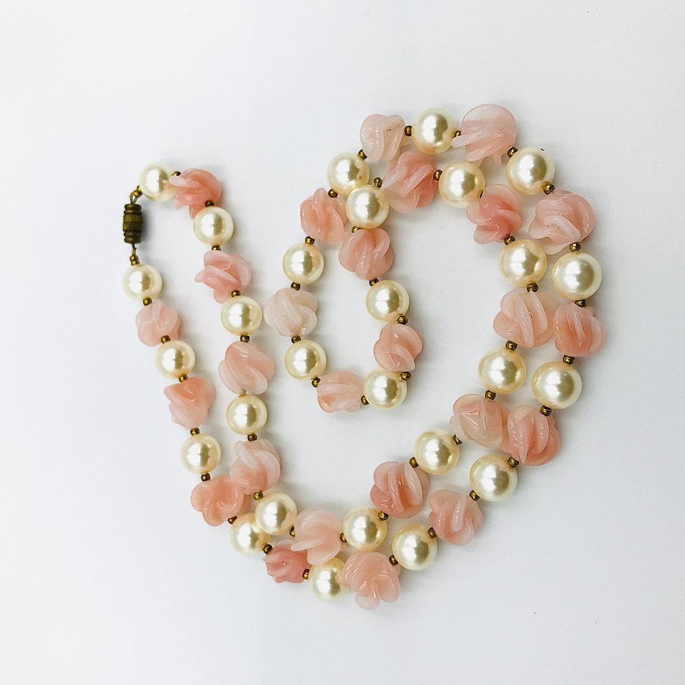 Louis Rousselet pink swirl bead and pearl Necklace — Simply