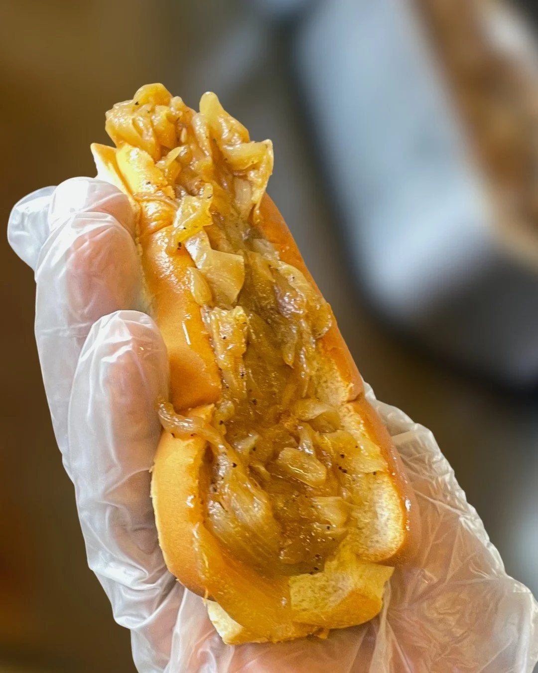 🌭🧅 The legend, the flavor, the onions. Dig into a White Hut hot dog topped with our famous fried onions! An iconic Big E bite you can&rsquo;t miss!