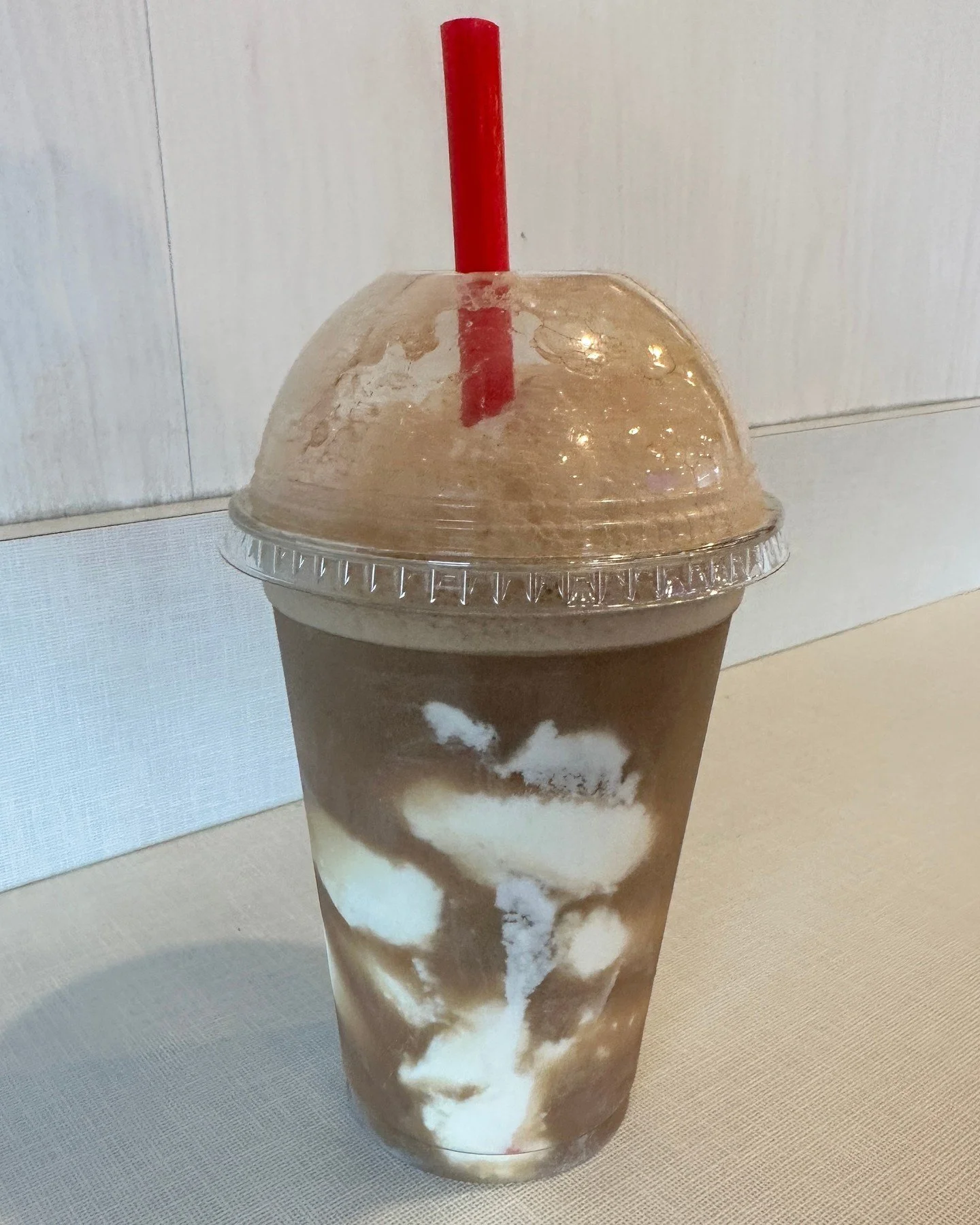 Why choose between soda and ice cream when you can have both? 
Our classic Float is the perfect mix of fizzy, creamy, and downright delicious. Stop by White Hut today! ✨

#whitehut #rootbeerfloat #whatsbetterthanthehut