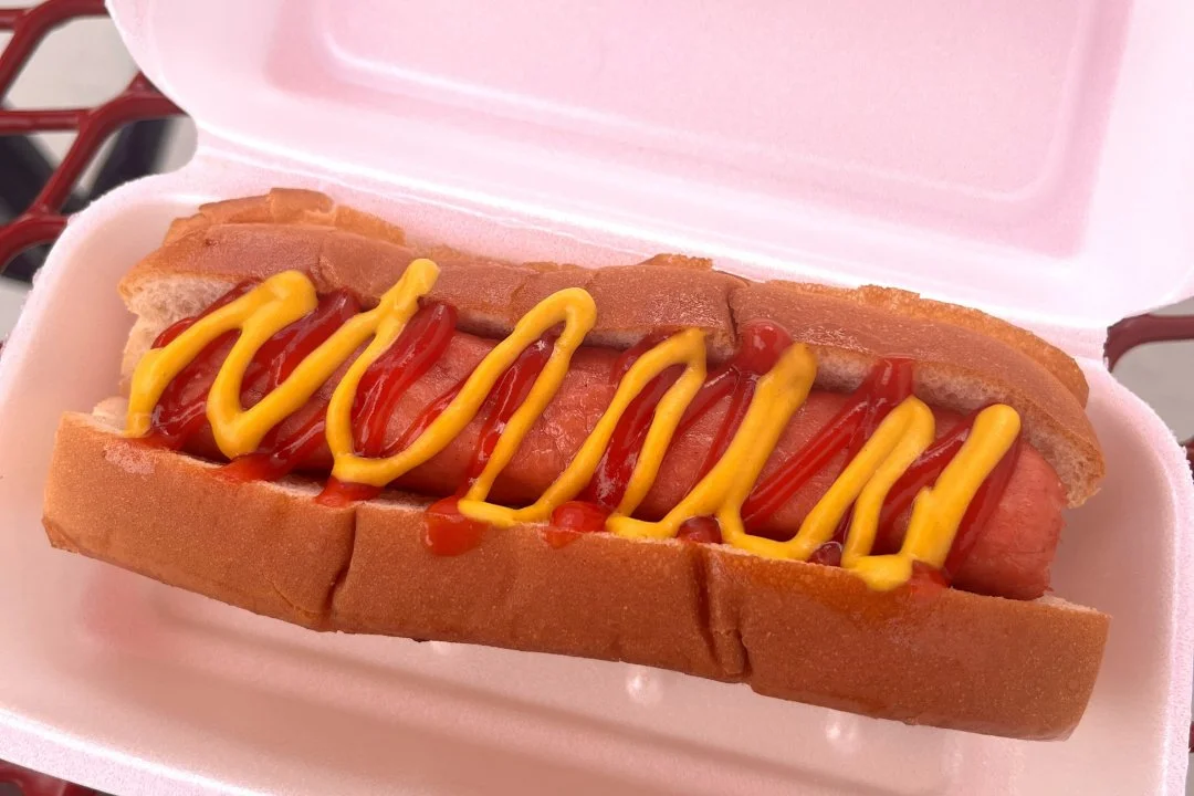 there&rsquo;s no hot dog like a white hut hot dog! If you know, you know😉

What's Better Than The Hut?🌭
#Whitehut