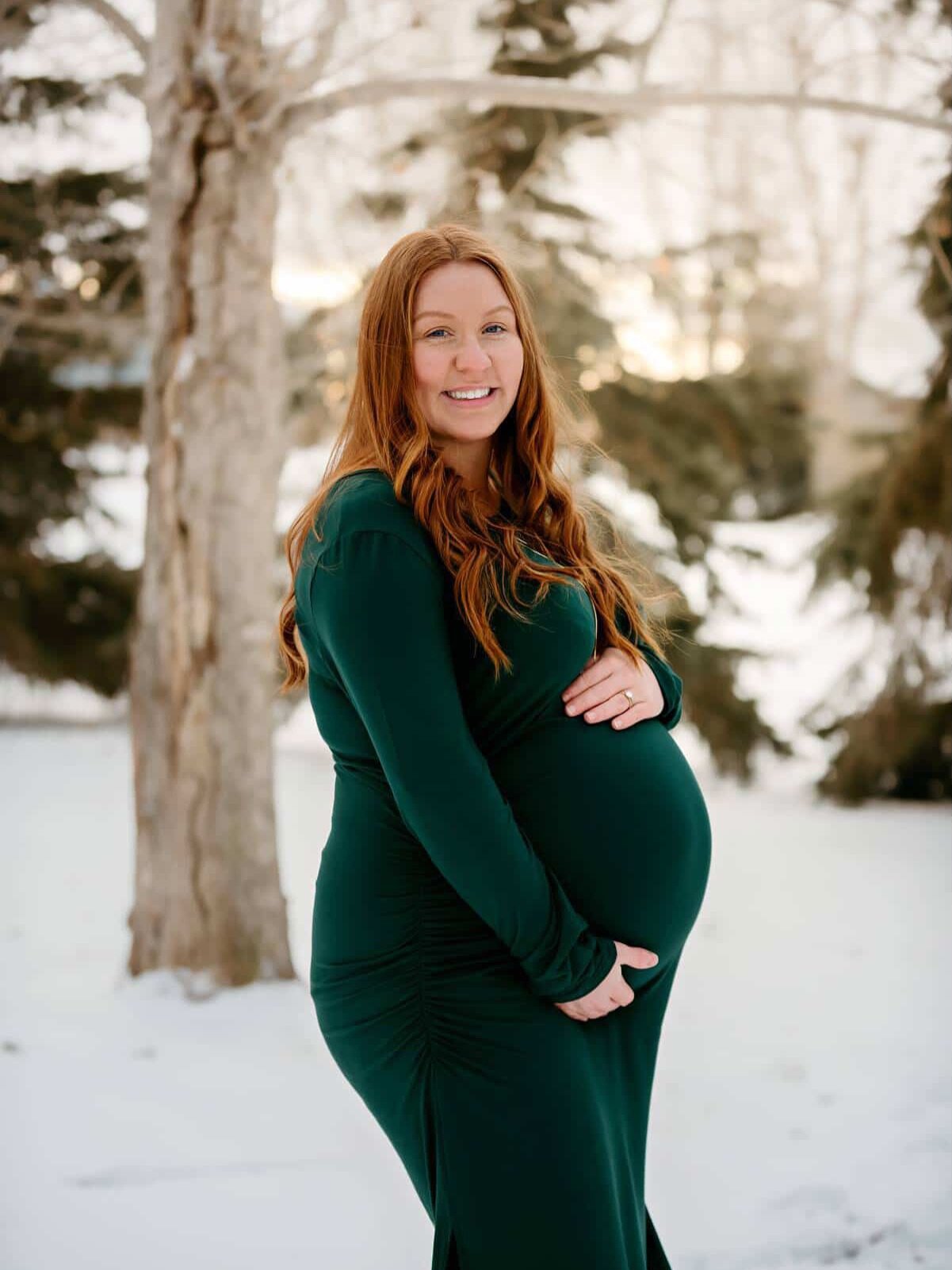 a moment for this gorgeous mama to be ❤️ @tarimurphy4 has so much to be excited for and we can&rsquo;t wait for their 2026 to have a little extra magic ✨

Tari came in for a tan before her mat photos and it gives her skin beautiful warmth against a s