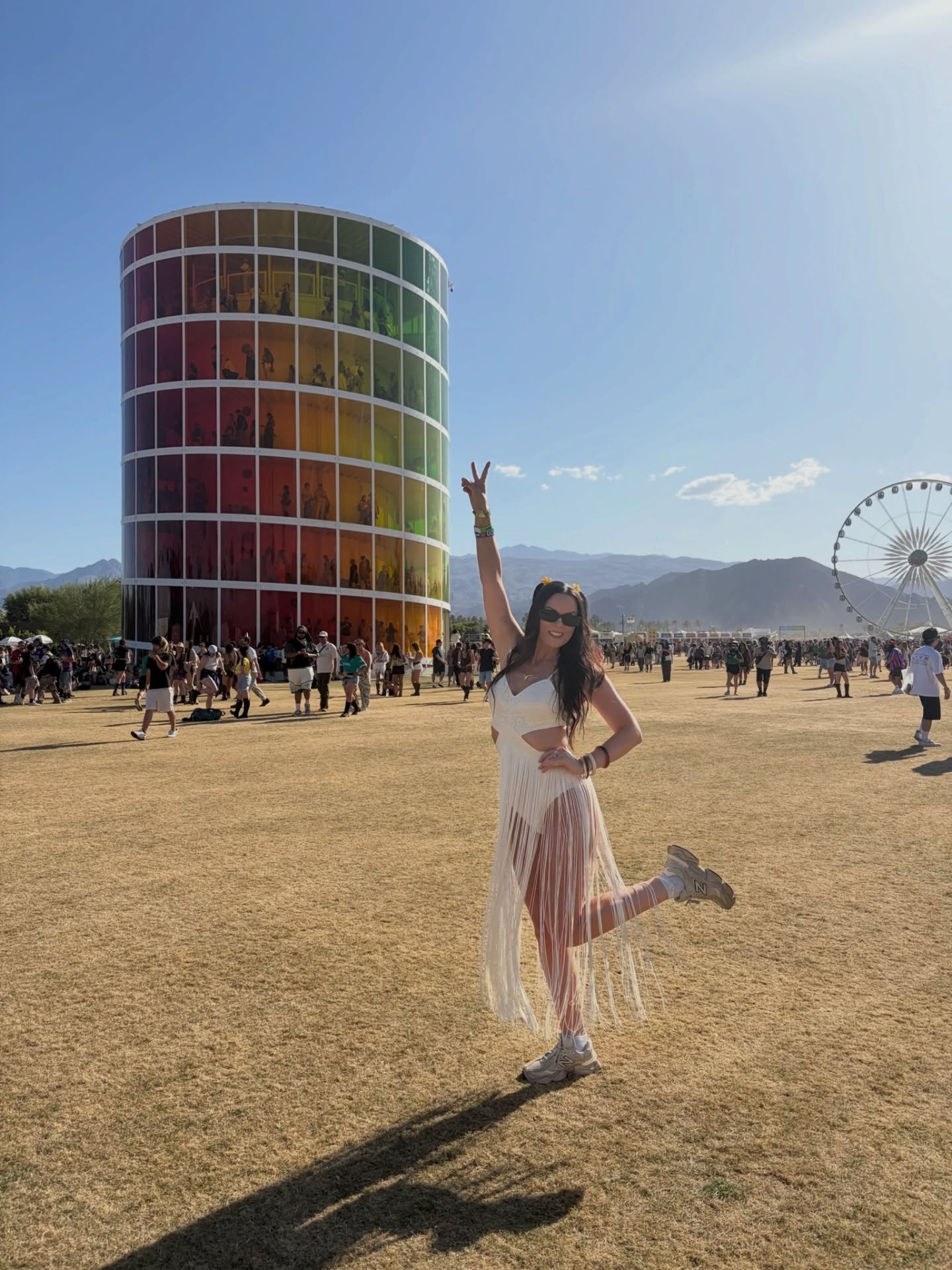 if you&rsquo;re heading to &lsquo;coachella&rsquo; you obviously need to go with a glow! 🔥 thanks so much for coming in gals 💕