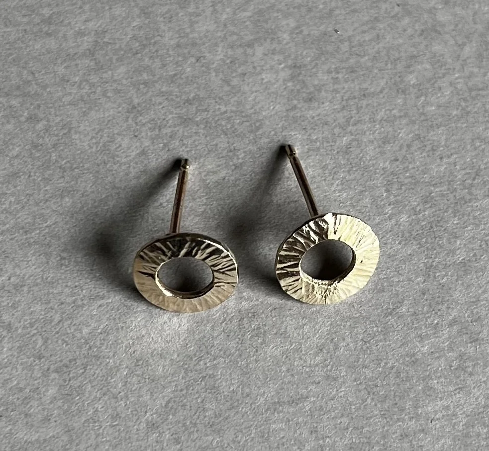 9ct textured gold