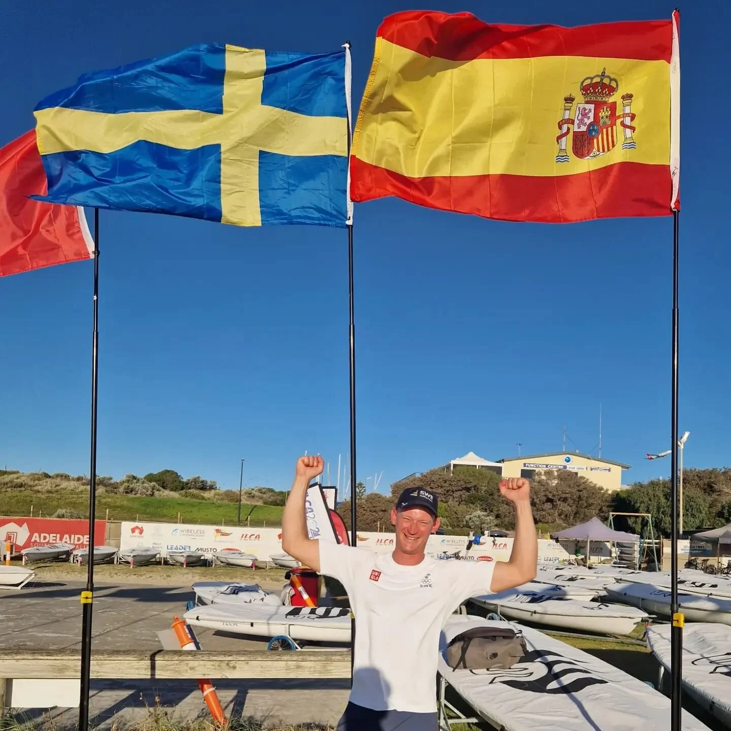 One step closer to the Olympics ✔️💪🇸🇪
Nationspot secured after 10race of racing at the World Championship in Adelaide.
I have been sailing under a lot of stress the last days and have not sailed the level I know that I can. But luckily it was enou