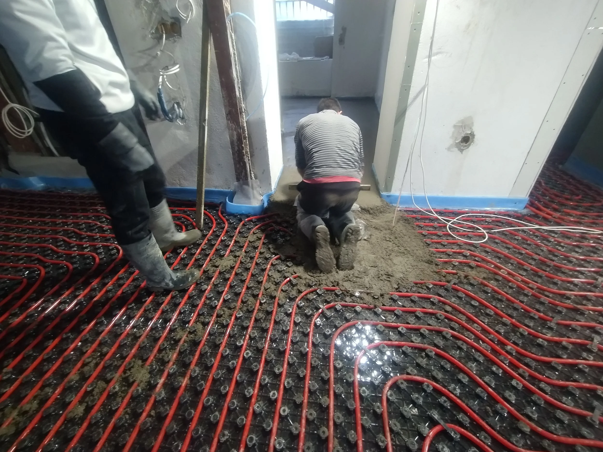 Διαστρωση θερμομπετόν με ειδική πρέσα