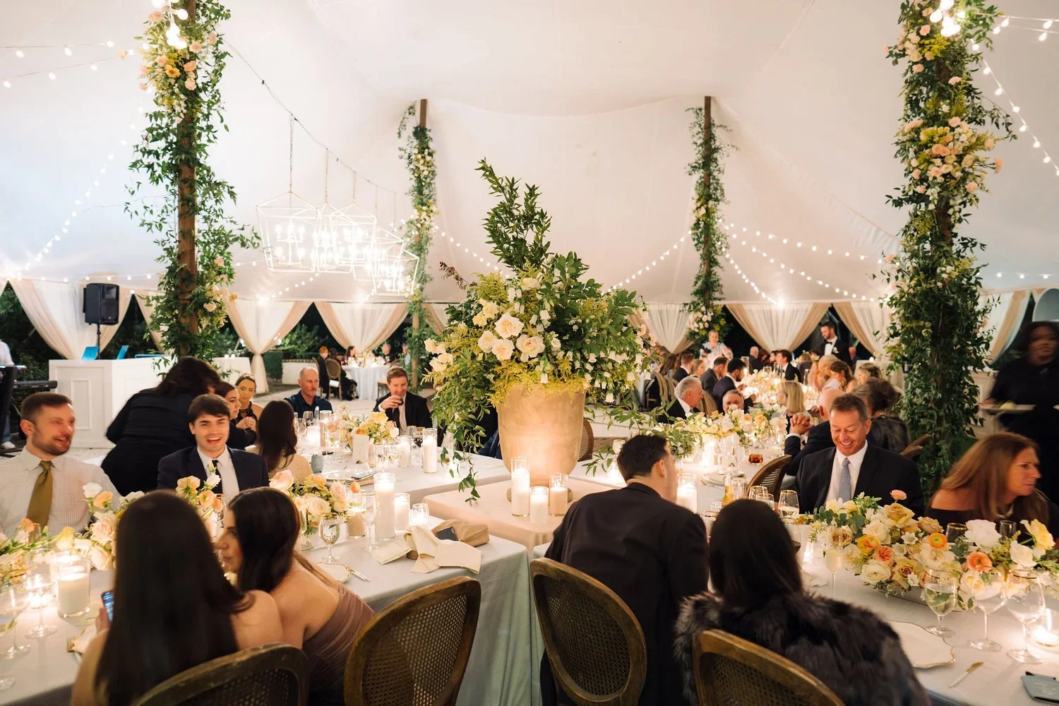 Molly+Tanner-ThomasBennettHouseWedding-1160.webp