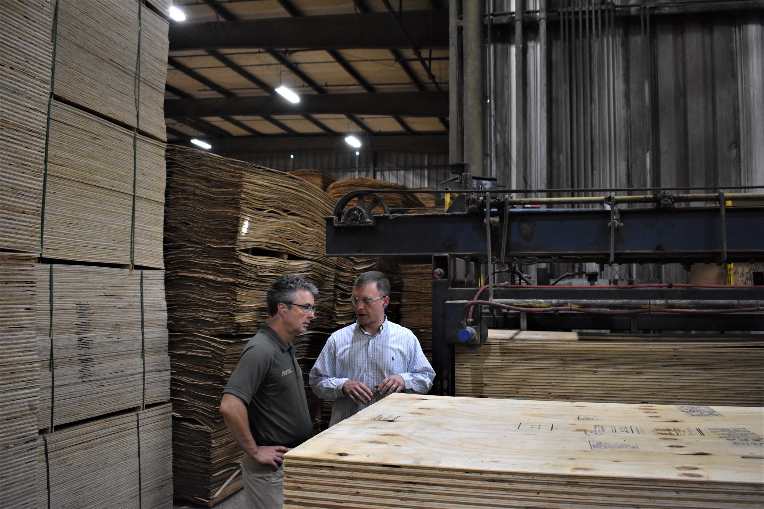 Attorney General Steve Marshall tours Scotch Plywood in Fulton, AL.jpg