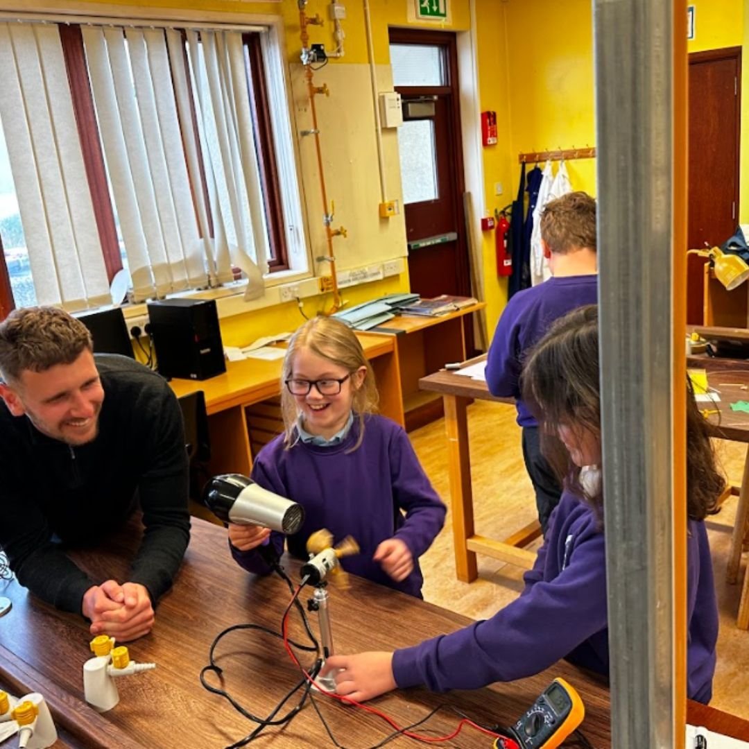 🎉 We want to celebrate #NationalSTEMDay by giving a huge shoutout to our amazing volunteers and ambassadors! 🚀

Your passion and dedication, whether guiding students during site visits or inspiring minds in school workshops, make all the difference