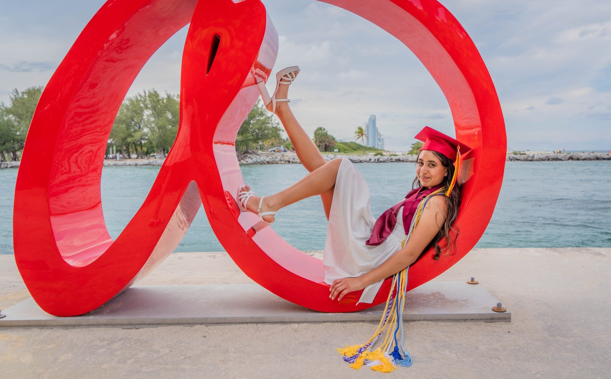 Congratulations to all the graduates of 2023!
▪️
▪️
@ritzcarltonbalharbour 

 #photographers #portrait #instagood
#holiday #likeforlikes #travelphotography #love
#photographer #like #vacation #familyphotography
#familyphotographer #portraitphotograph