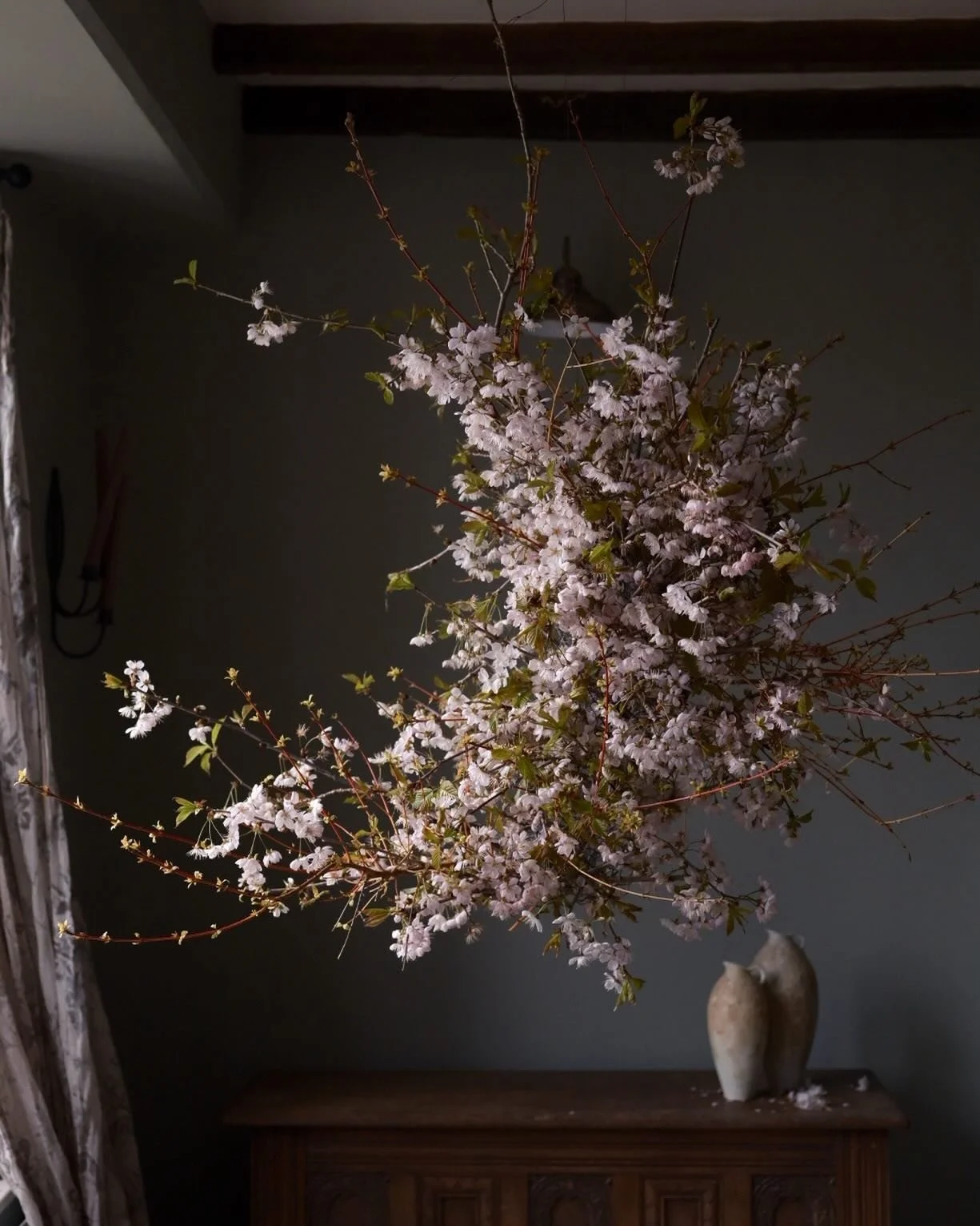 A bit of impromptu creating after some much needed pruning - the rain bought an end to some very productive garden-based days and it was fun to just switch my brain off and see what appeared - the moon apparently 🤷🏻&zwj;♀️🌙