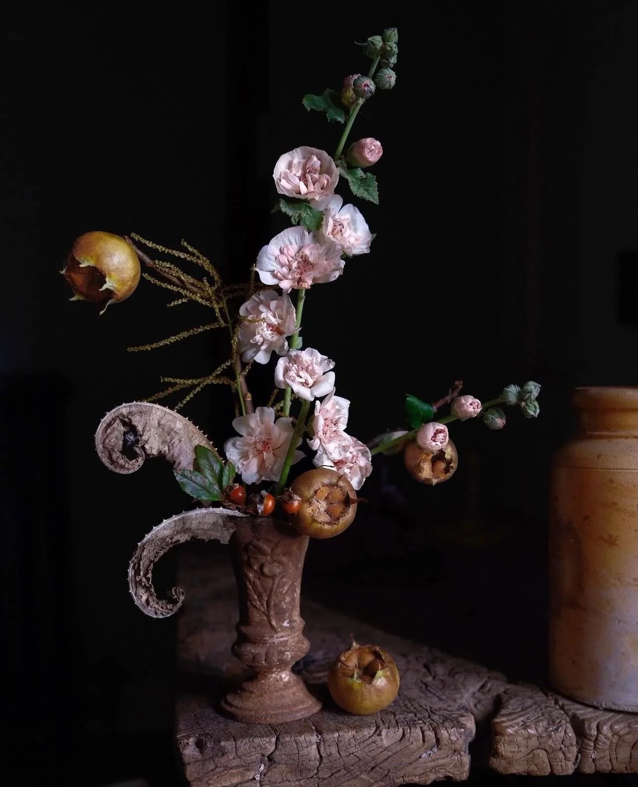 Are you coming on Thursday? It&rsquo;s The Florists&rsquo; Table from @flowersonthe.edge in London 💥. I&rsquo;m very honoured to have been asked to be part of such an exciting movement, I&rsquo;m on the evening panel too - but don&rsquo;t let that p