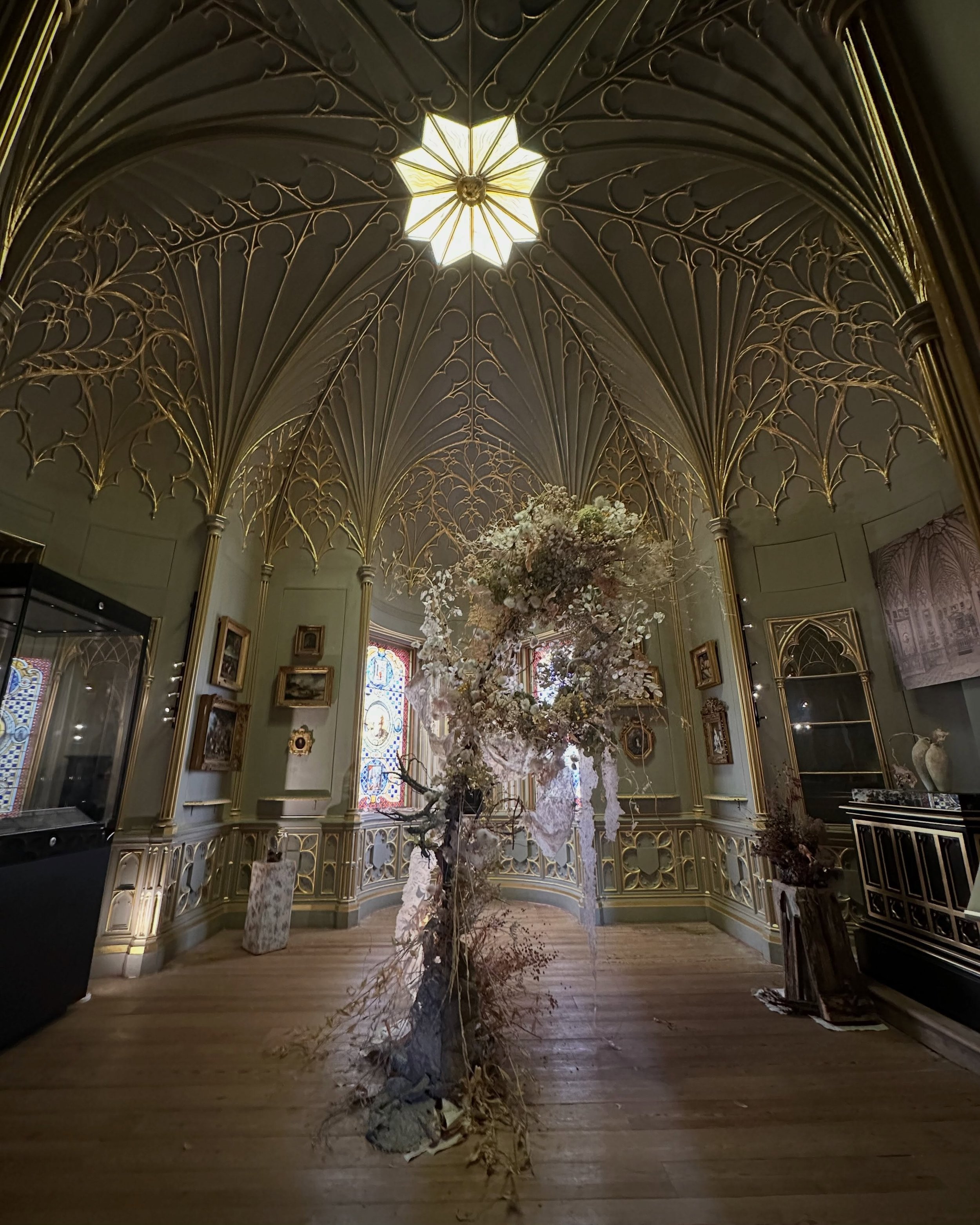 My current installation at @strawbhillhouse - I&rsquo;ve staged it as a gallery to elevate ordinary items into works of art. There&rsquo;s a great deal of nuance to the concept which I&rsquo;ve elaborated on in my latest Notebook post (above) - handm