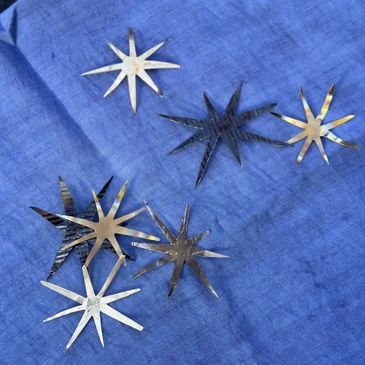 seasonal-decorations-recycled-tin