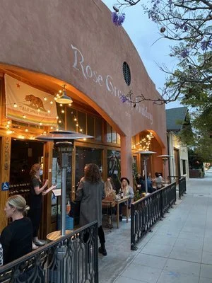 Young Alum Ivy+ Happy Hour