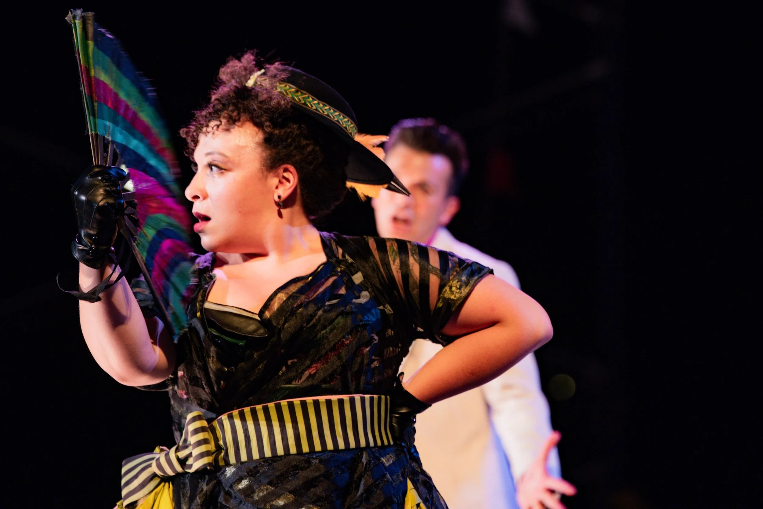 Diva behavior in @oakparkfestival&rsquo;s The Importance of Being Earnest 💅🏽🪭💕

📸: @drawingfromusic