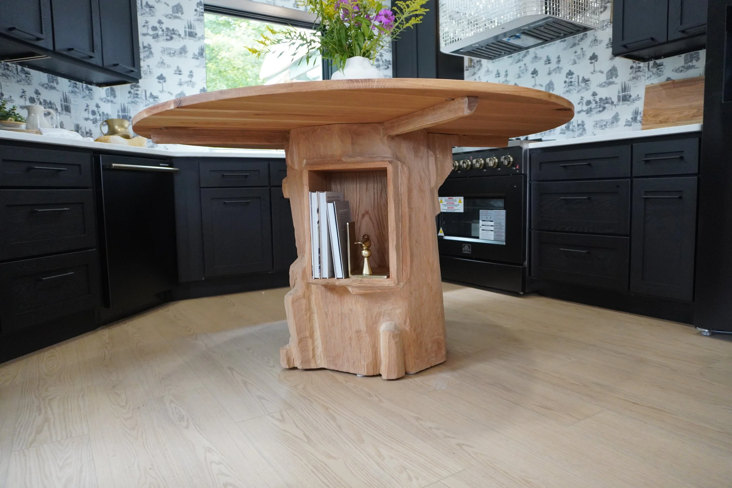 HG-Tree-V Table (As seen on HGTV)