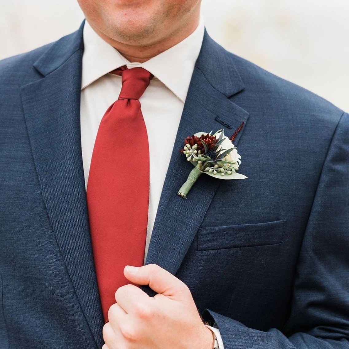 For%2BFloral%2BSake%2BFall%2BWedding%2BFlowers%2BHannah%2526Erik-Details%2526GettingReady%2528142of214%2529.jpg