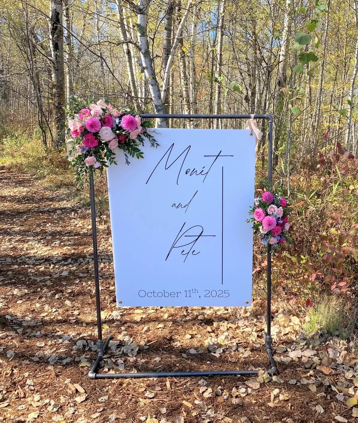 ivy-black-wedding-welcome-sign-floral-display-duluth-mn.jpg
