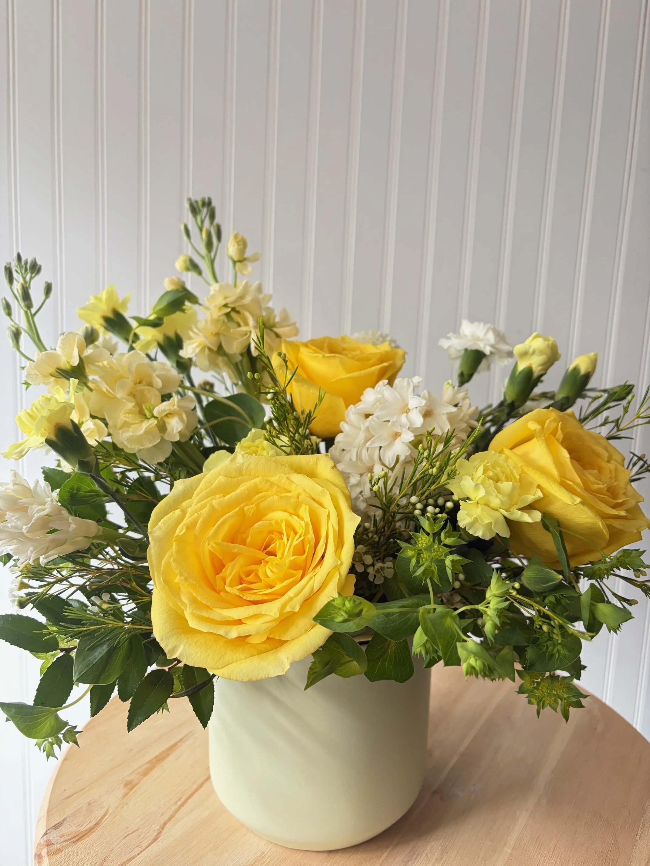 hello-sunshine-bouquet-closeup-yellow-white-flowers-duluth-mn.jpg.jpeg