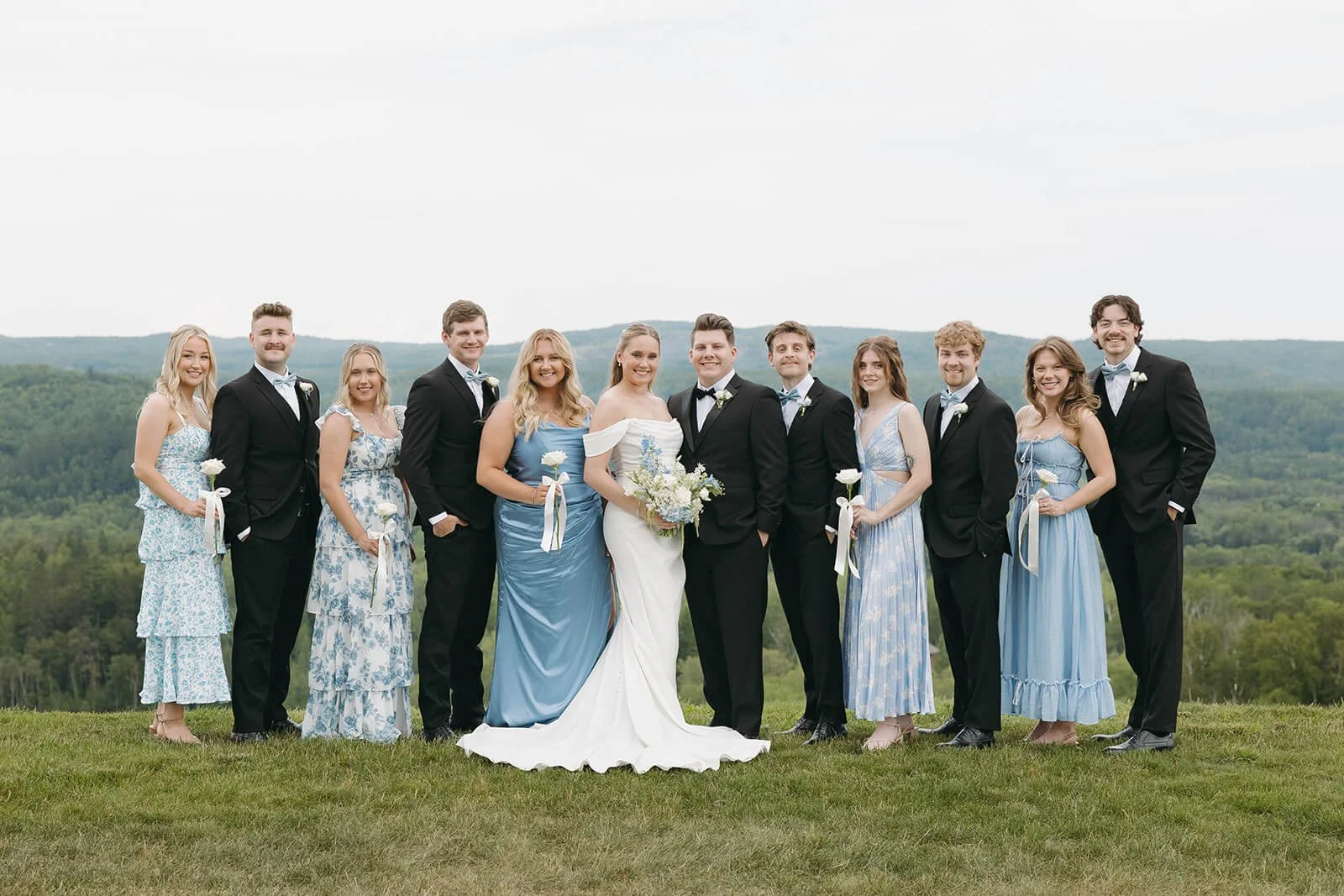 wedding-party-mont-du-lac-outdoor-blue-white-flowers.jpeg.jpg