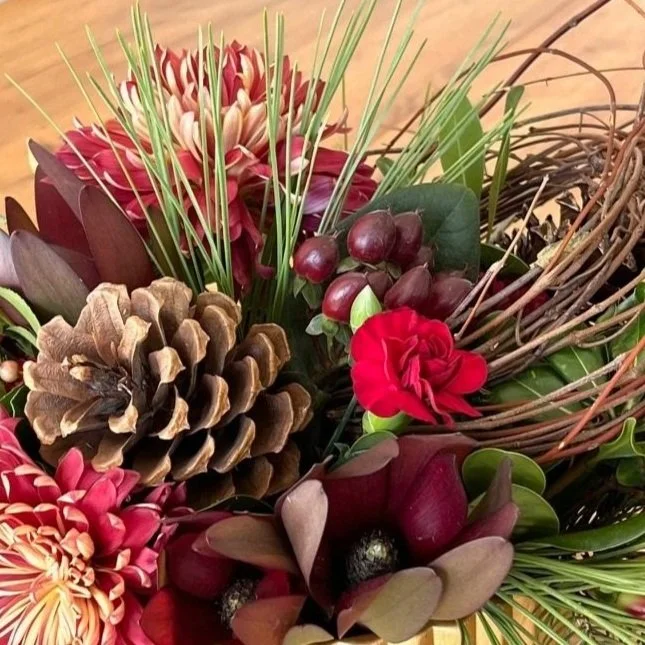 For%2BFloral%2BSake%2BChristmas%2BFloral%2BCenterpiece%2BClass%2Bat%2Bthe%2BAltered%2BAbode.jpg