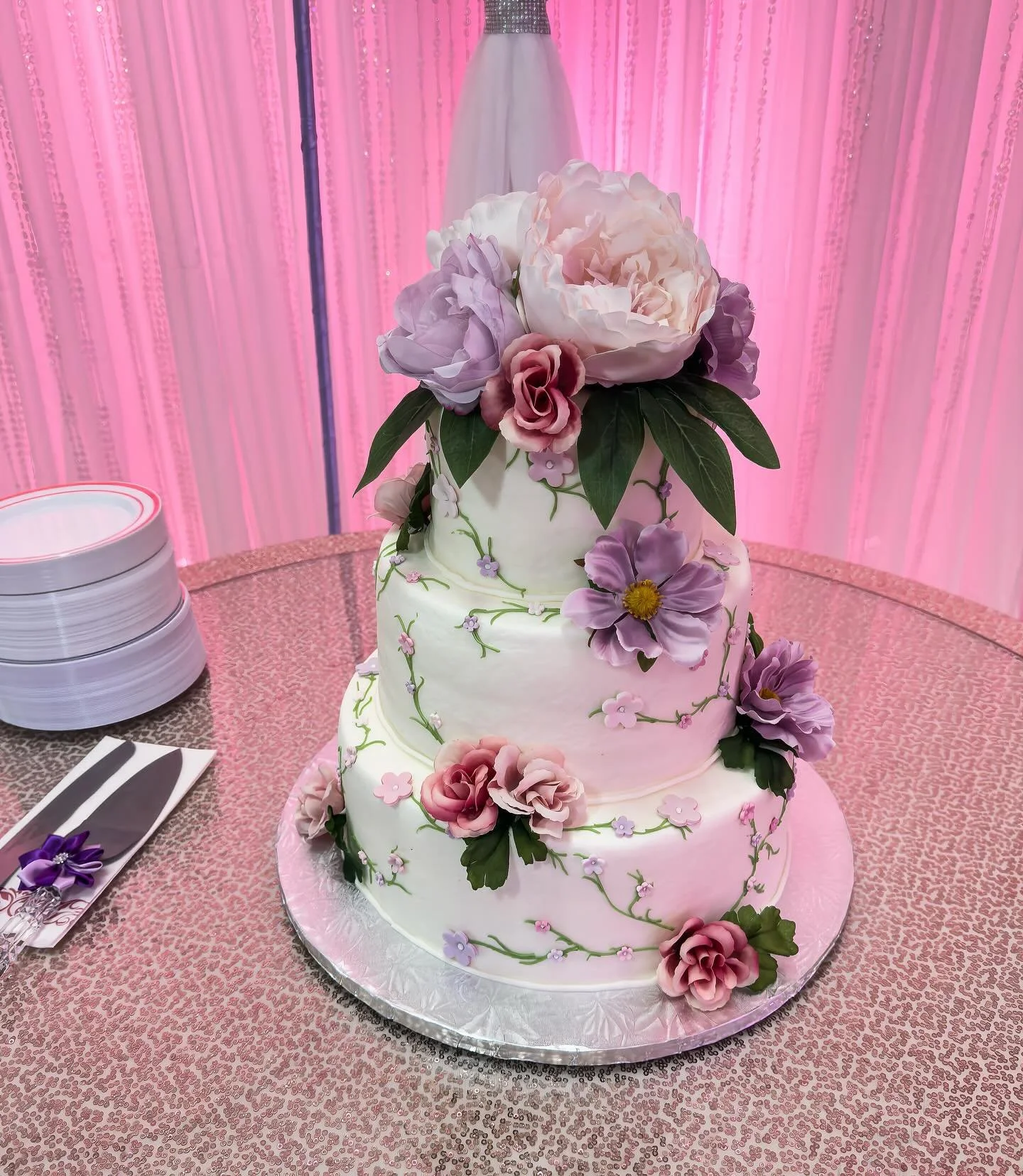 Quincesneara cake #sweet15 #marylandvenue #collegeparkvenues #dmvweddingvenue