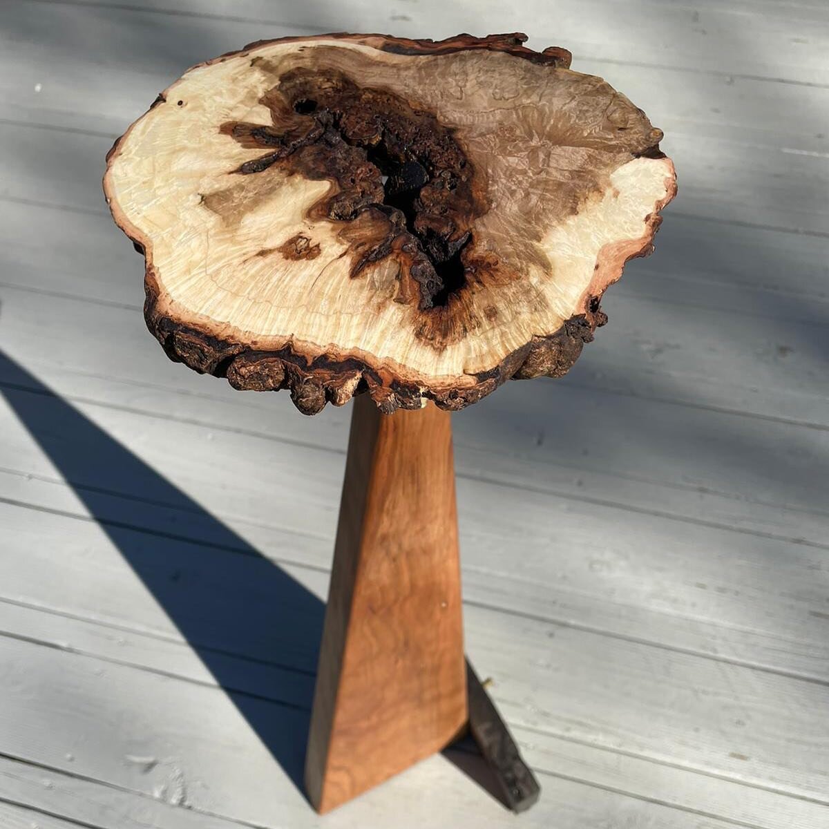 Pedestal 2021
#MapleBurl #Cherry #LakeMichigan #Shipwreck #Oak #michigan #wood #woodworking #tabletop #naturalwood #naturaledge