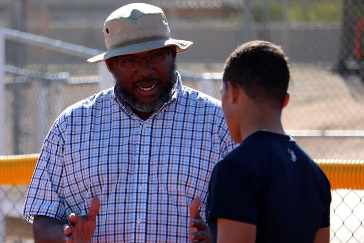 Mountain Pointe track and field coach Larry Thomas dies at 45