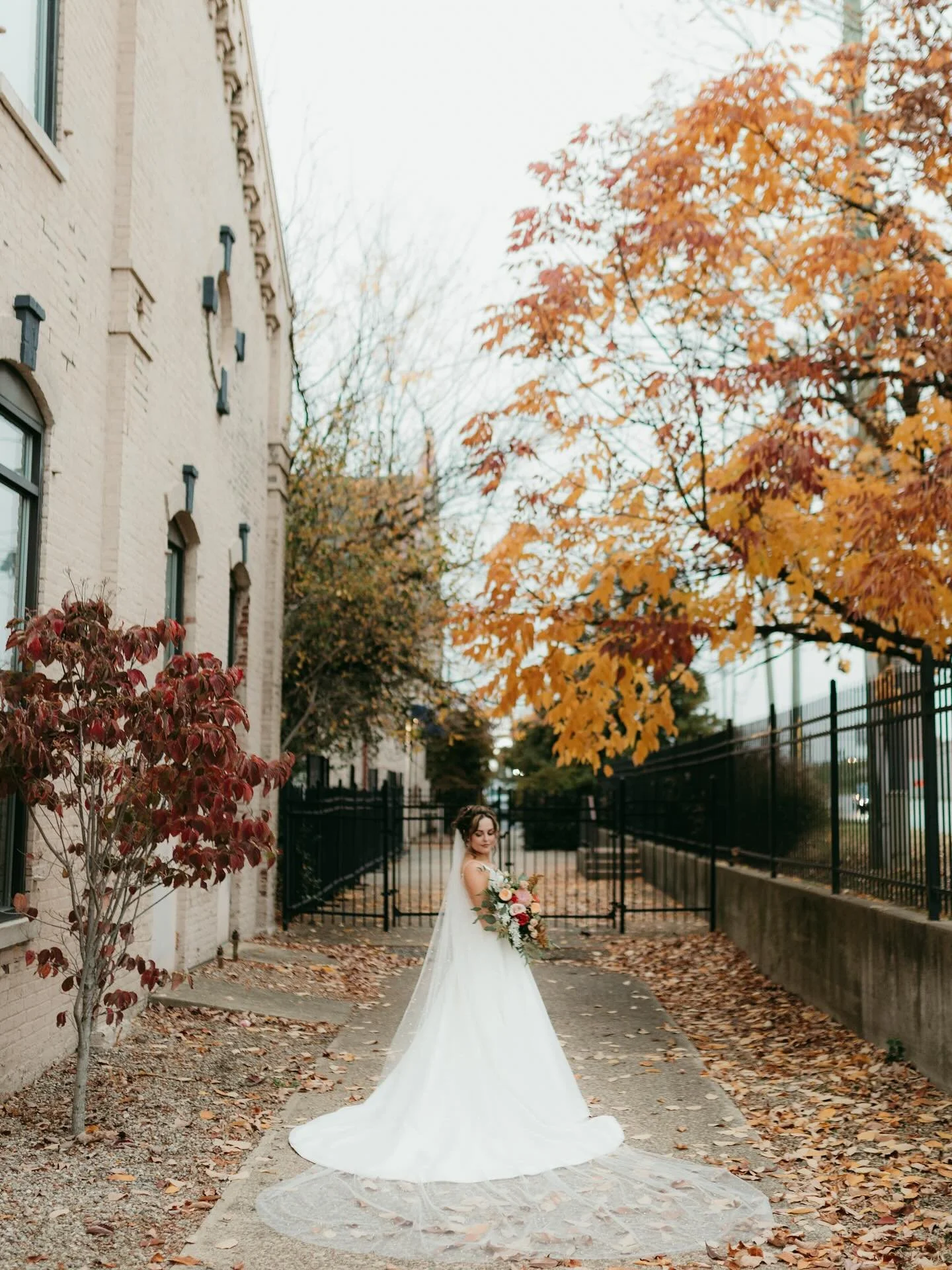 Already missing those fall weddings 🥹